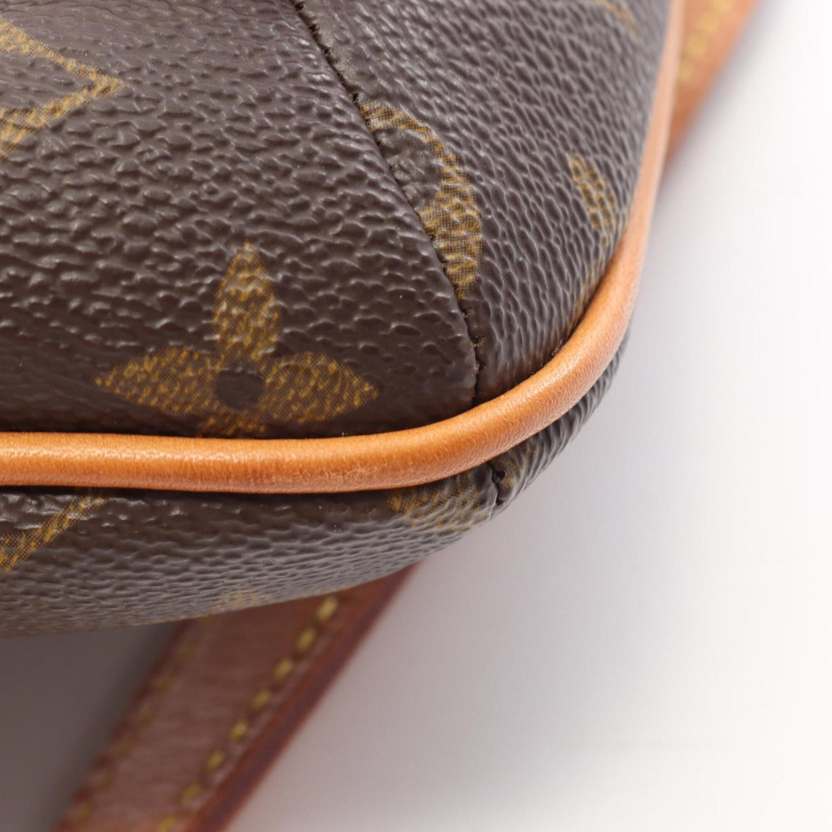 Louis Vuitton Brown Monogram Monogram Leather Handbag Shoulder Bag (Pre-Owned)