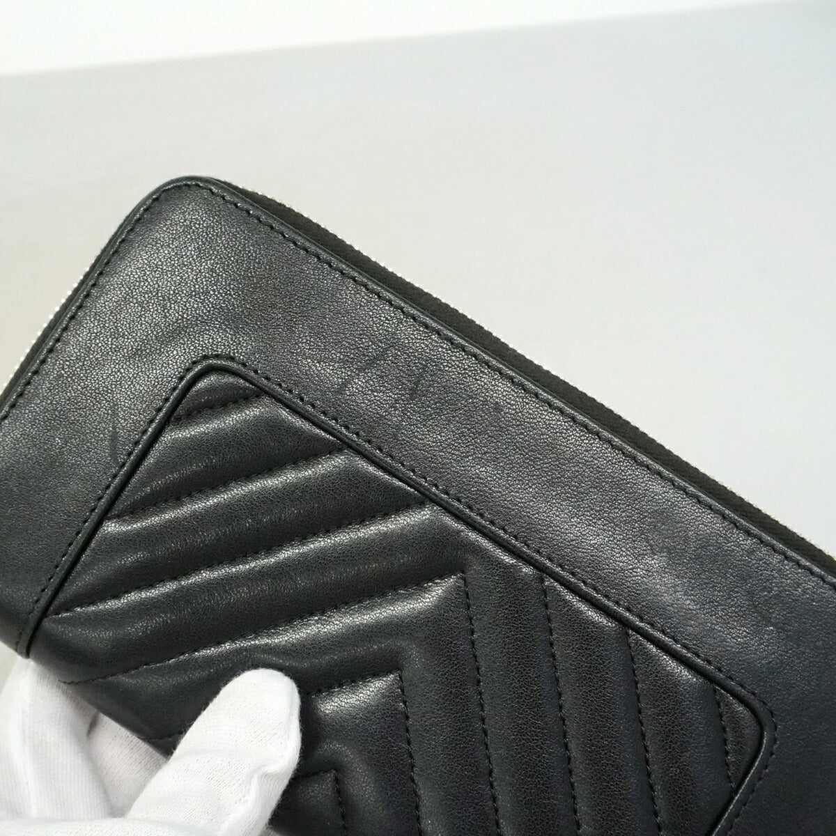 Chanel Black Leather Long Wallet (Bi-Fold) (Pre-Owned)