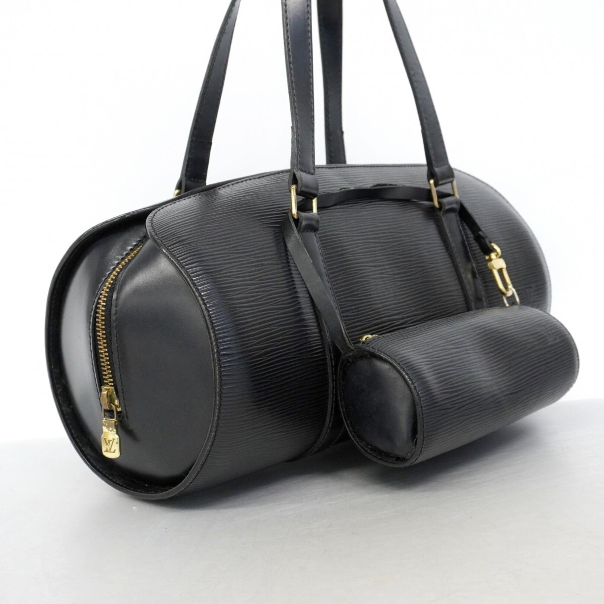 Louis Vuitton Noir Handbag (Pre-Owned)