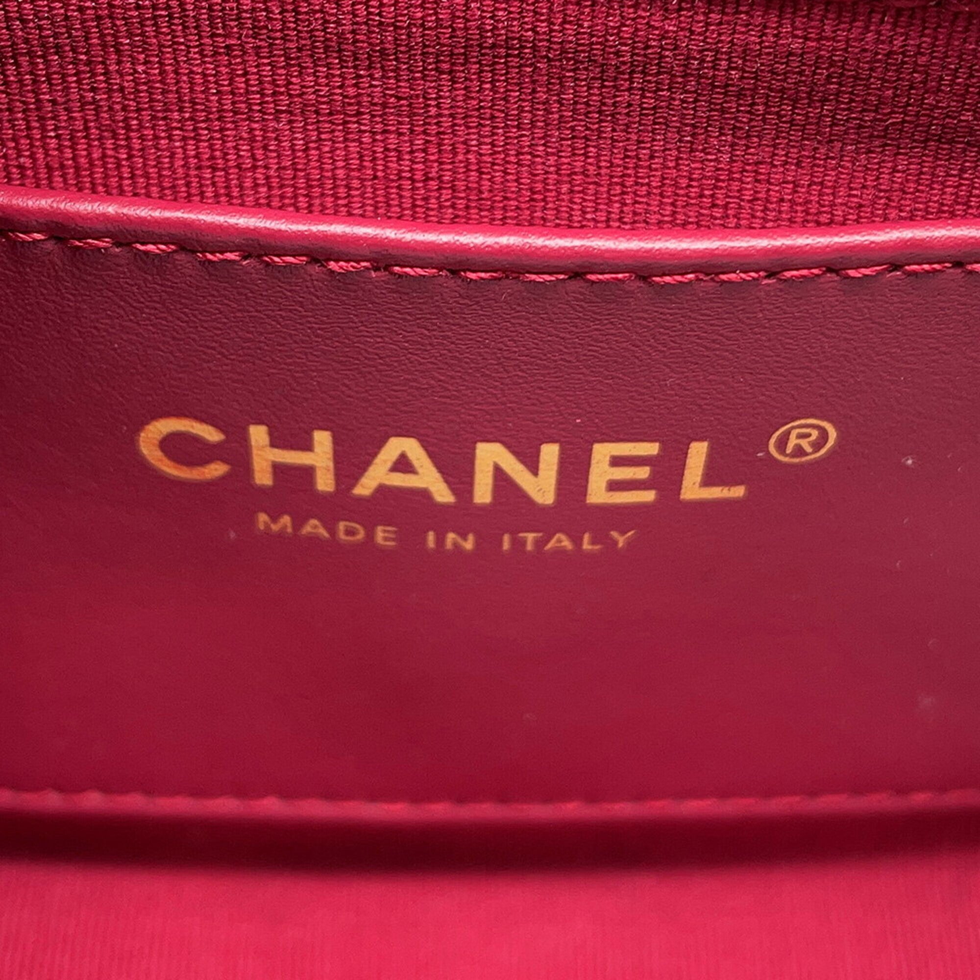 Chanel Matelasse Black Grained Calfskin Handbag Shoulder Bag (Pre-Owned)