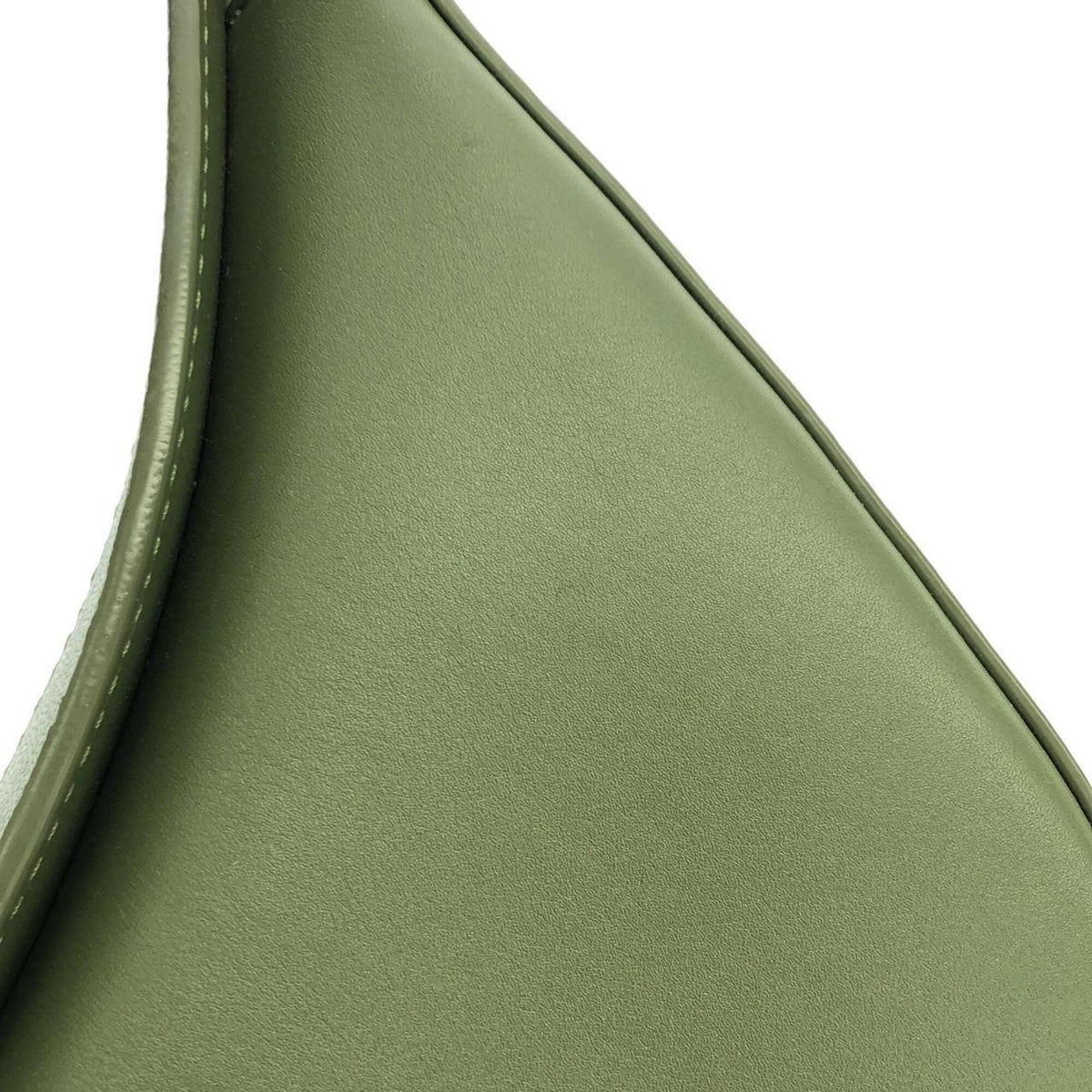 Loewe Green Leather Shoulder Bag (Pre-Owned)