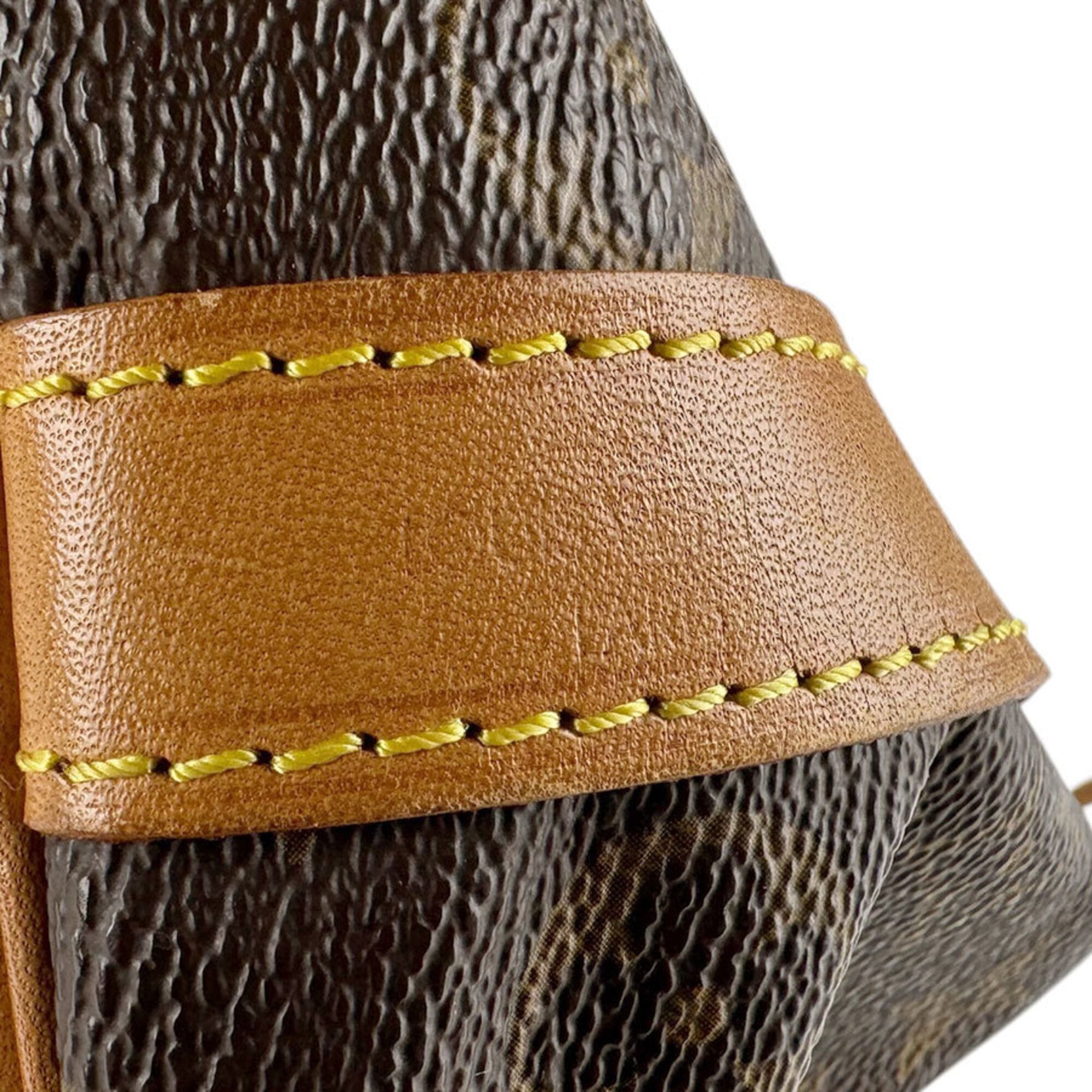 Louis Vuitton Brown Monogram Monogram Shoulder Bag (Pre-Owned)