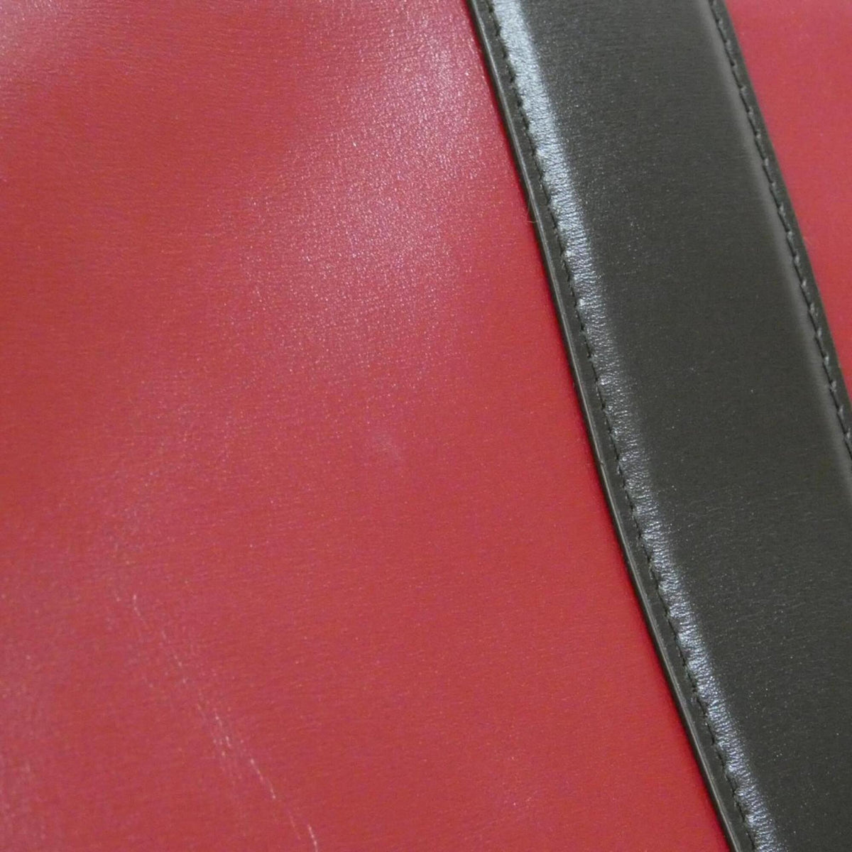 Gucci Black Red Color Leather Shoulder Bag (Pre-Owned)