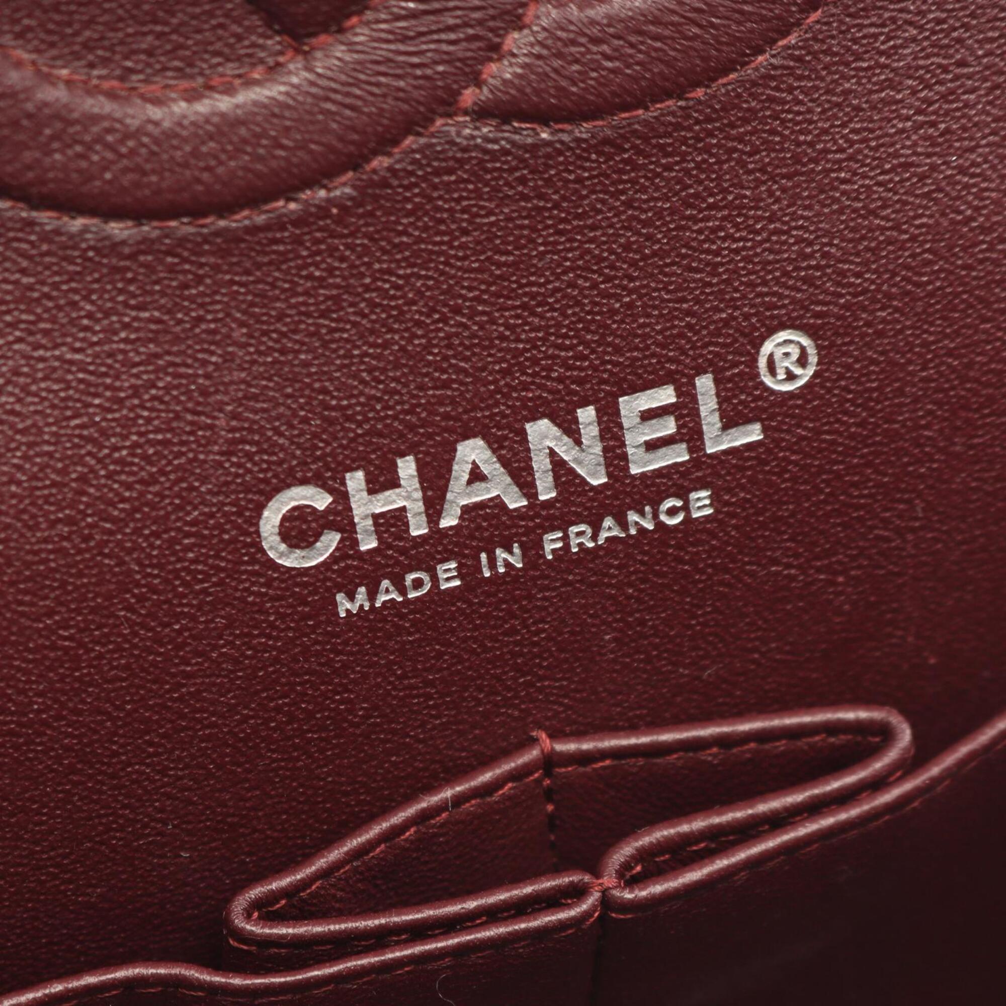 Chanel Black Leather Handbag Shoulder Bag (Pre-Owned)