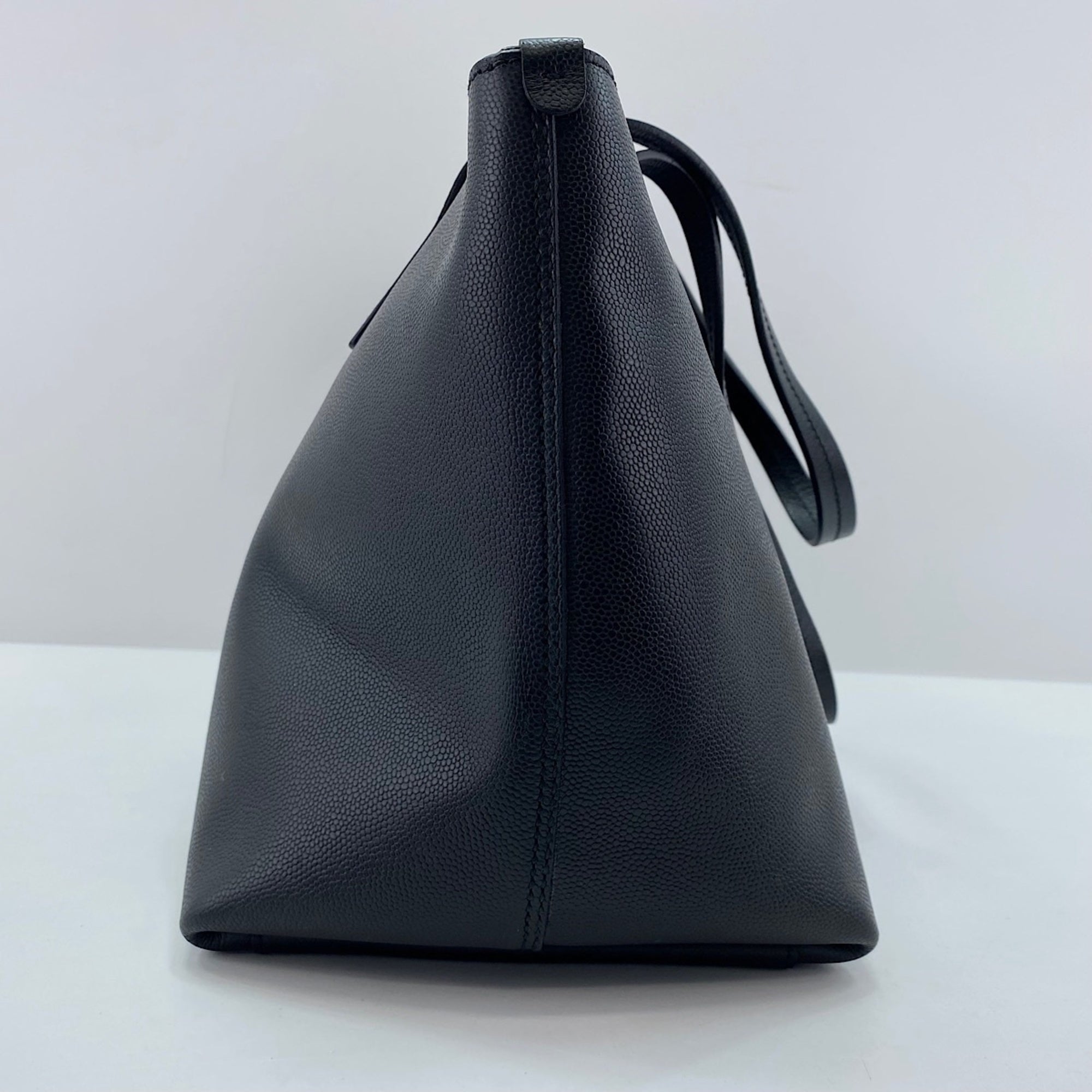 Salvatore Ferragamo Black Tote Bag (Pre-Owned)