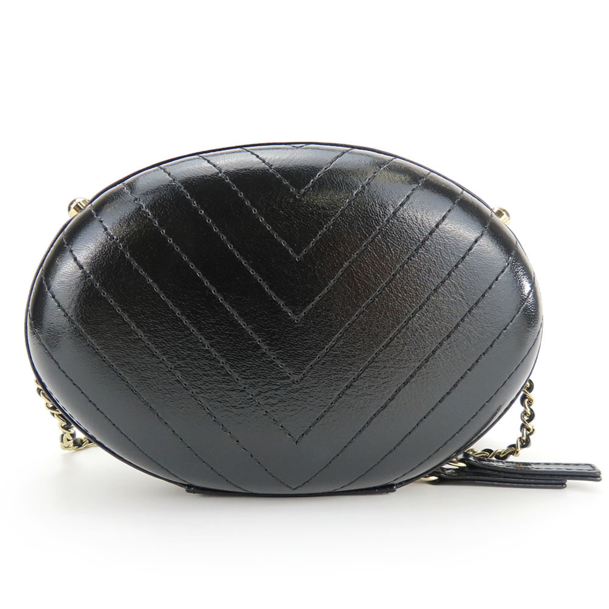 Chanel Black Leather Shoulder Bag (Pre-Owned)