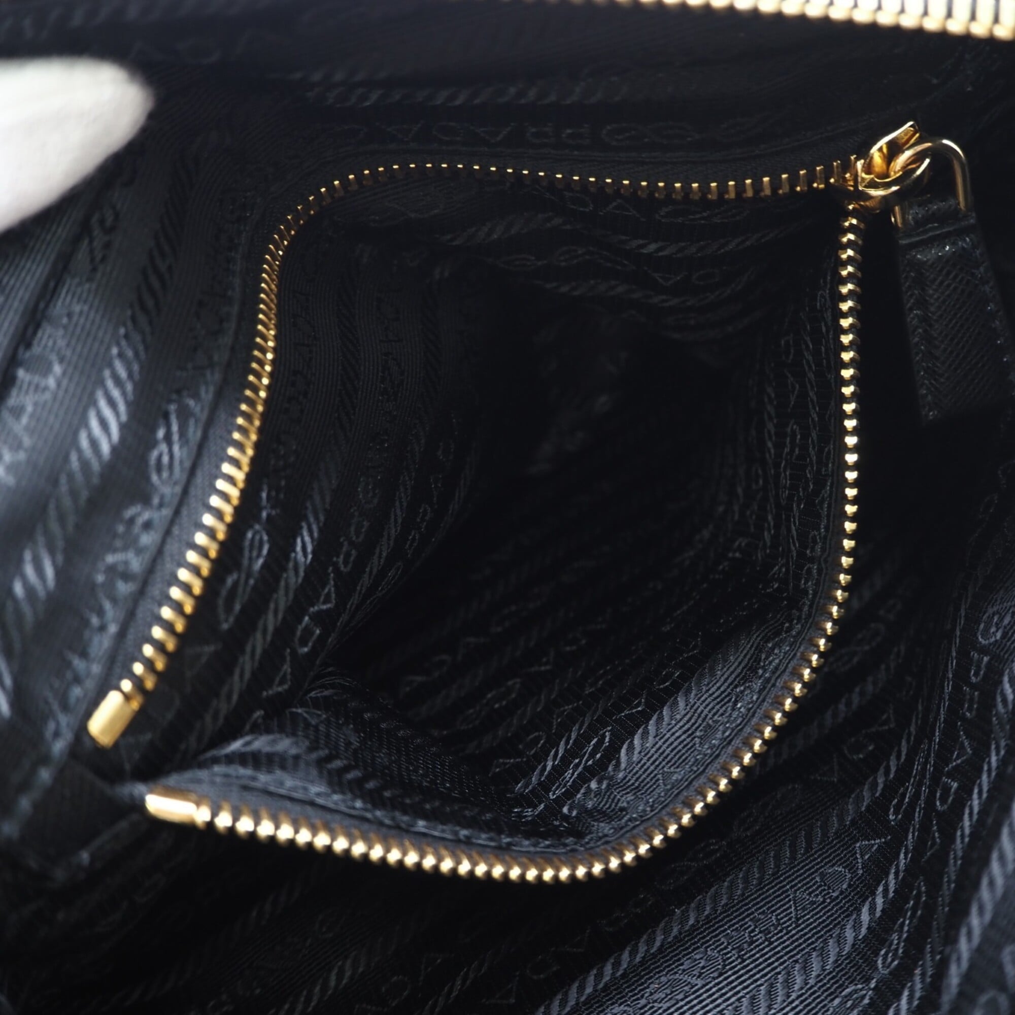 Prada Saffiano Black Nero Nylon Saffiano Shoulder Bag (Pre-Owned)