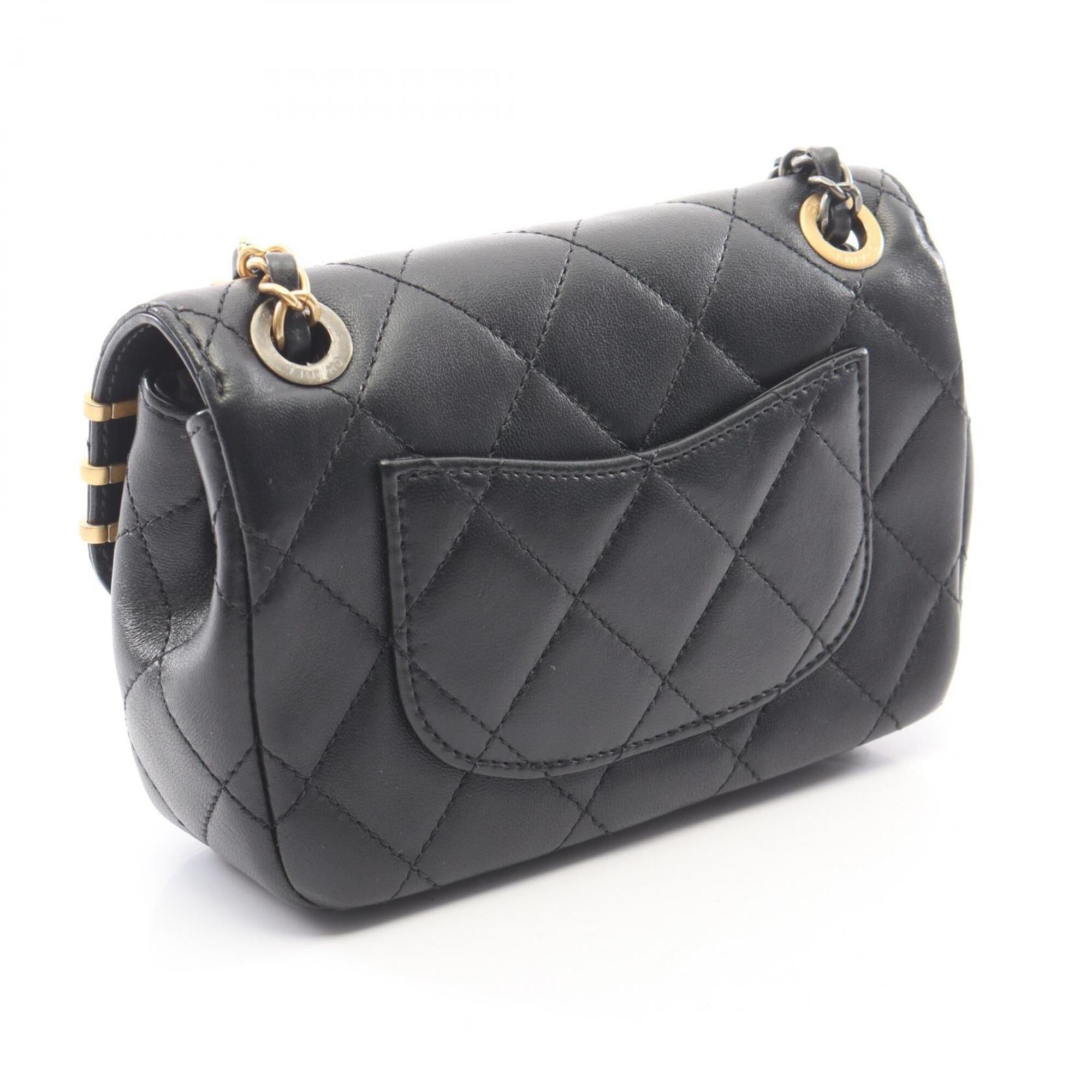 Chanel Black Leather Handbag Shoulder Bag (Pre-Owned)