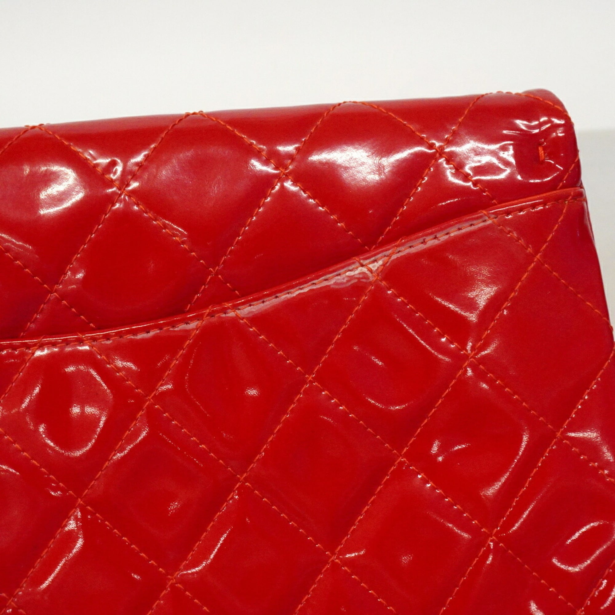 Chanel Red Color Patent Leather Shoulder Bag (Pre-Owned)