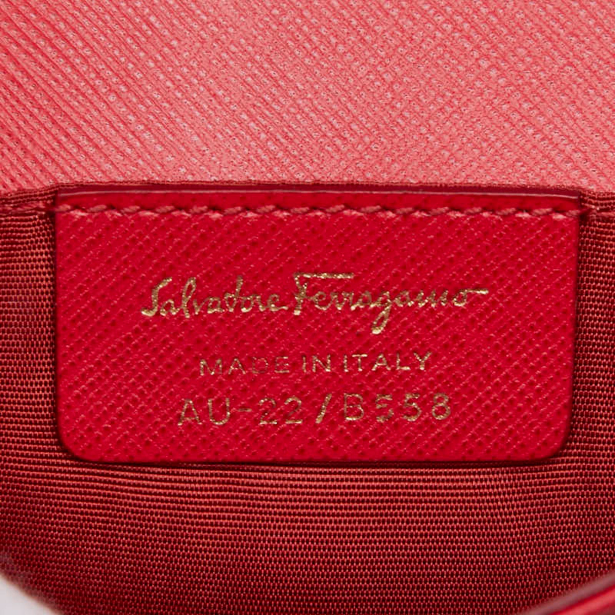 Salvatore Ferragamo Red Color Leather Shoulder Bag (Pre-Owned)