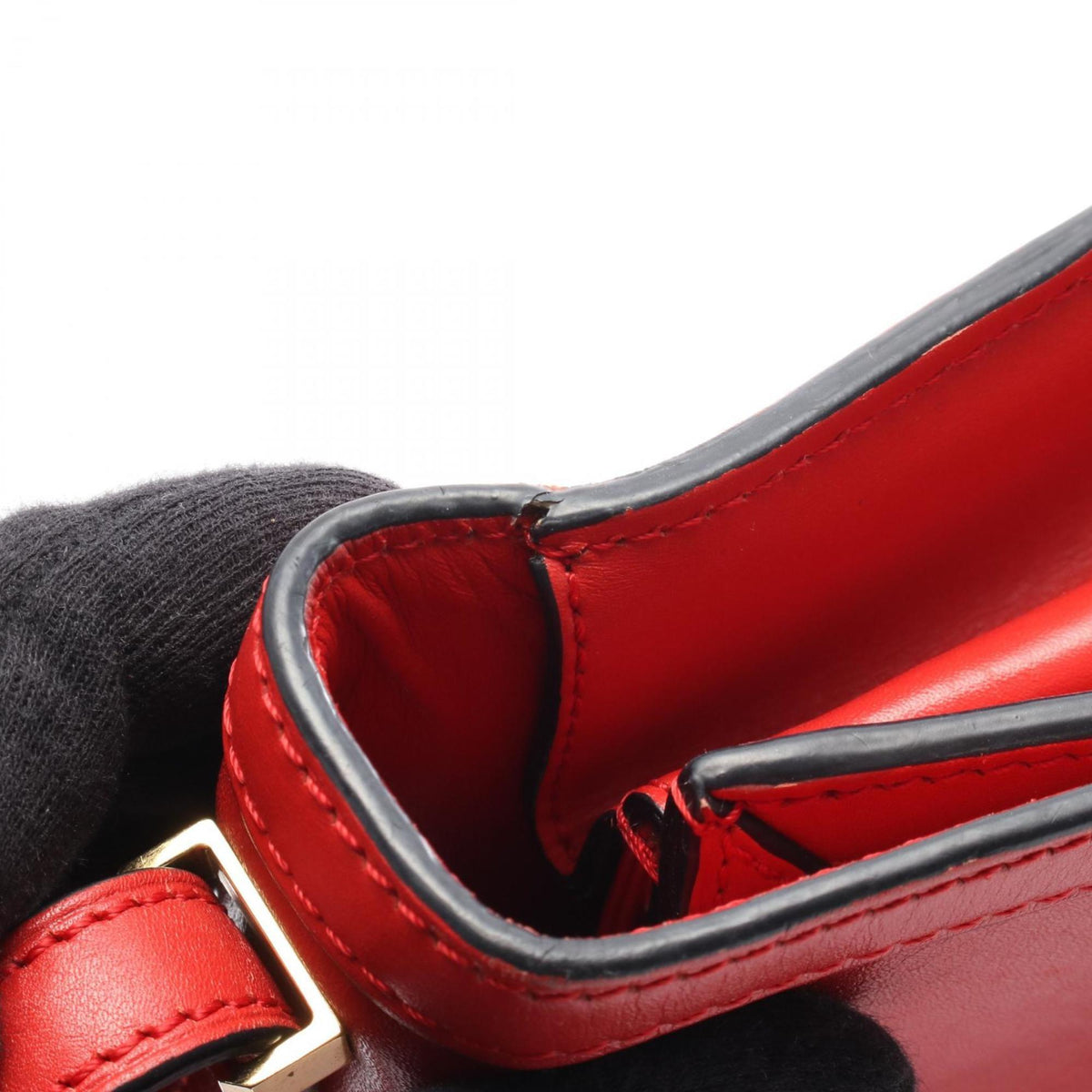 Loewe Red Color Leather Shoulder Bag (Pre-Owned)
