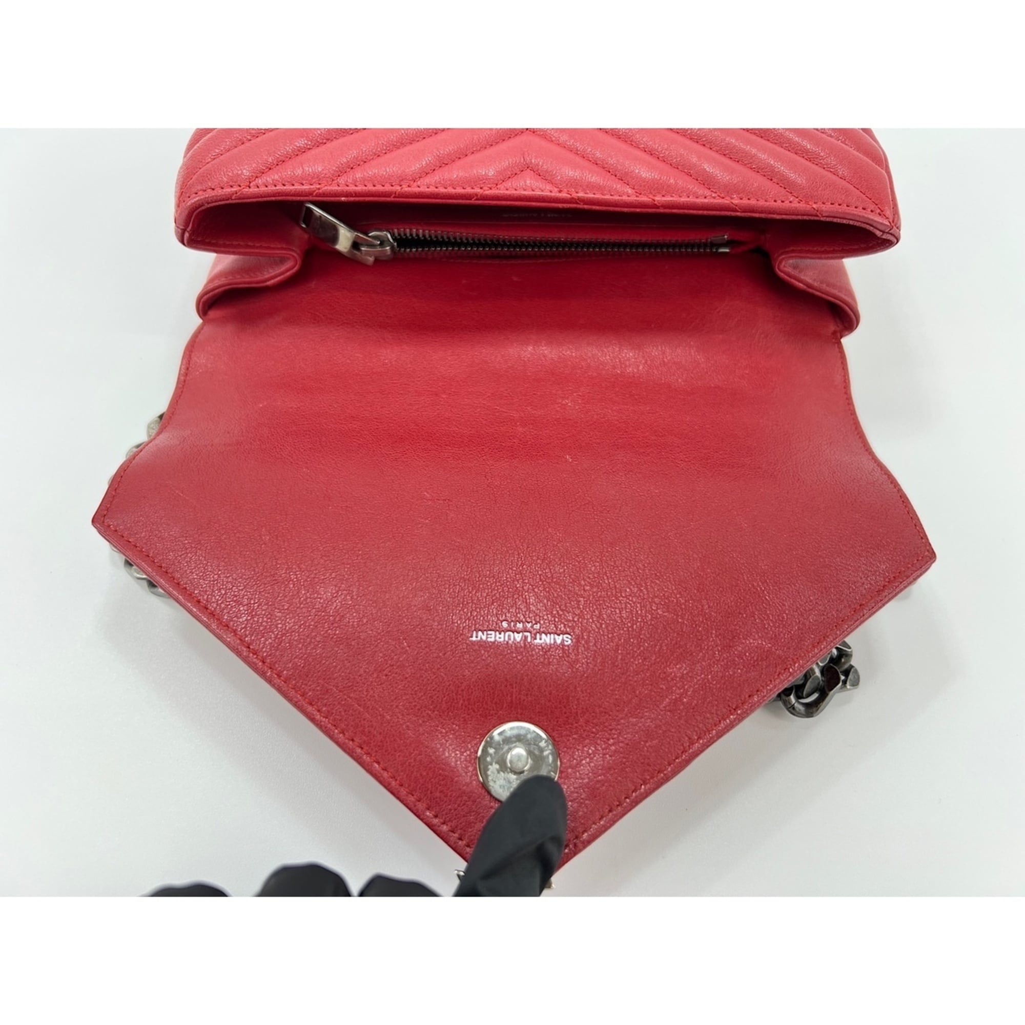 Yves Saint Laurent Red Color Leather Shoulder Bag (Pre-Owned)
