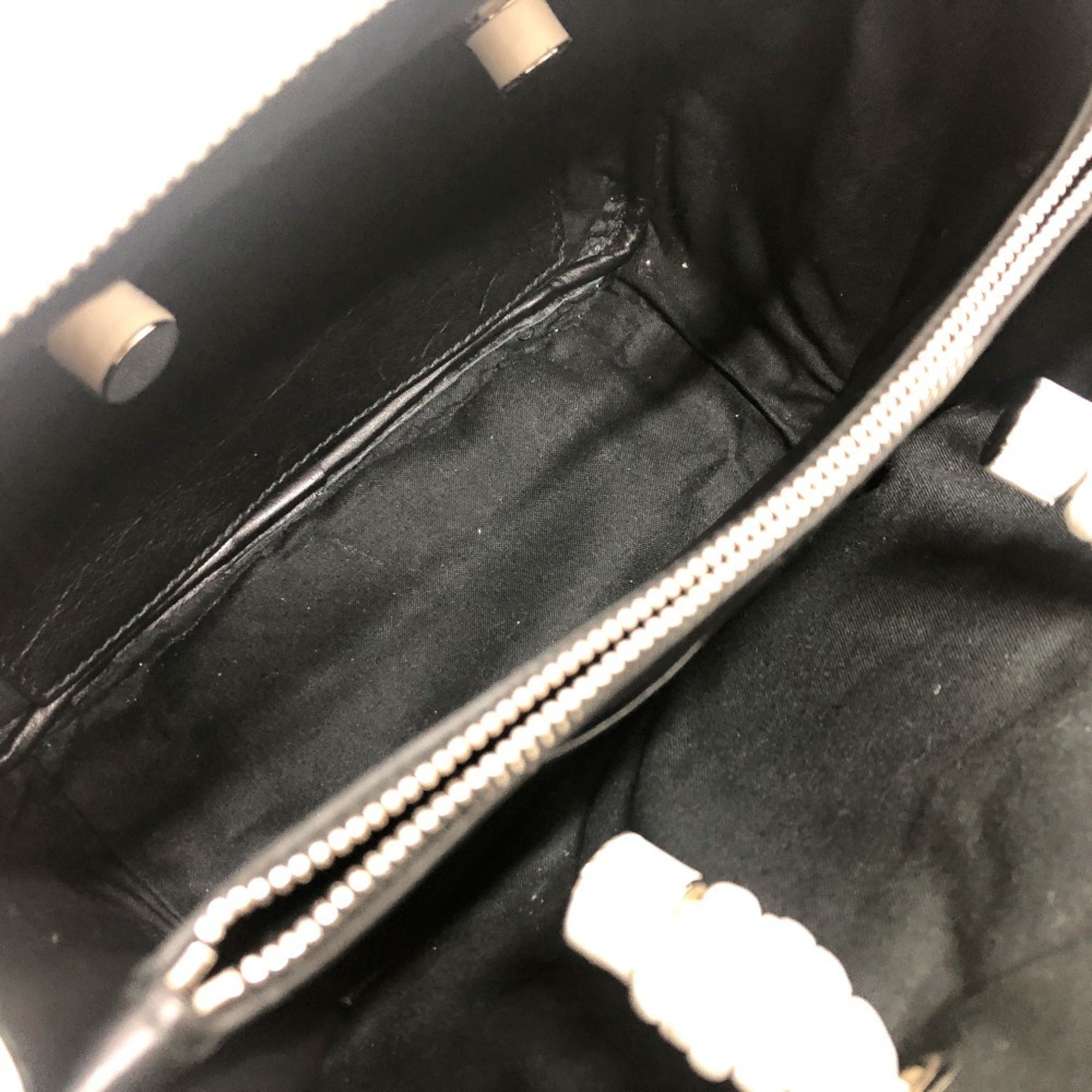 Balenciaga White Leather Handbag (Pre-Owned)