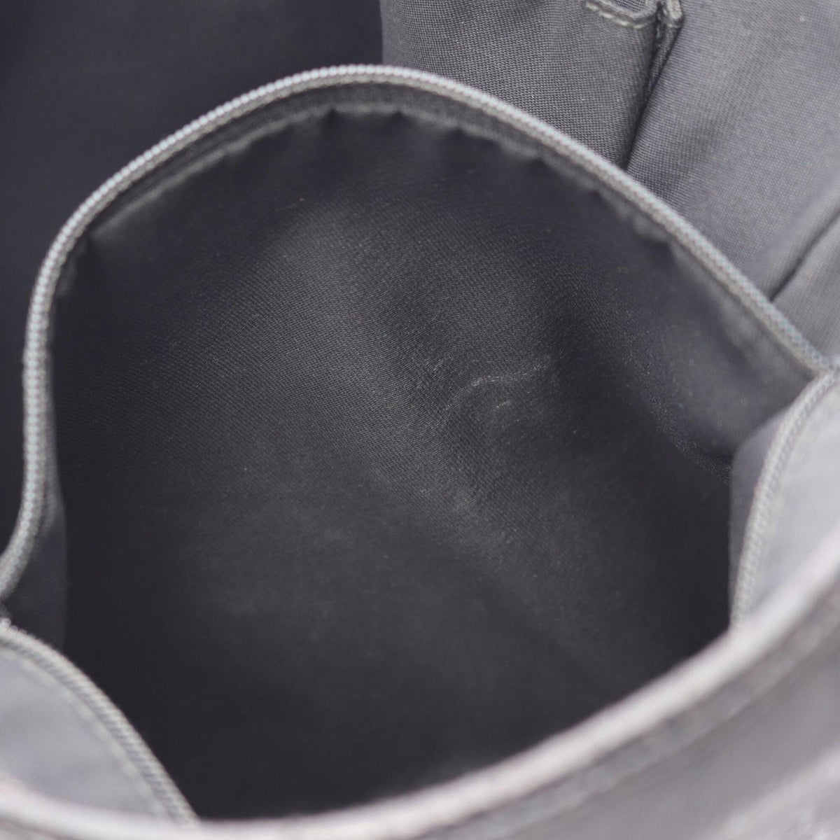 Gucci Black Nylon Leather Shoulder Bag (Pre-Owned)