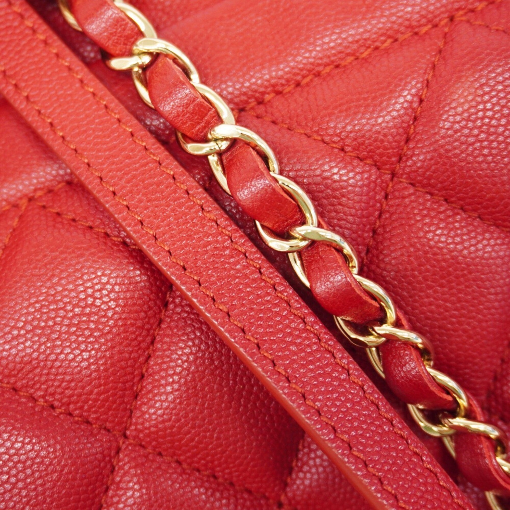 Chanel Red Color Grained Calfskin Handbag (Pre-Owned)