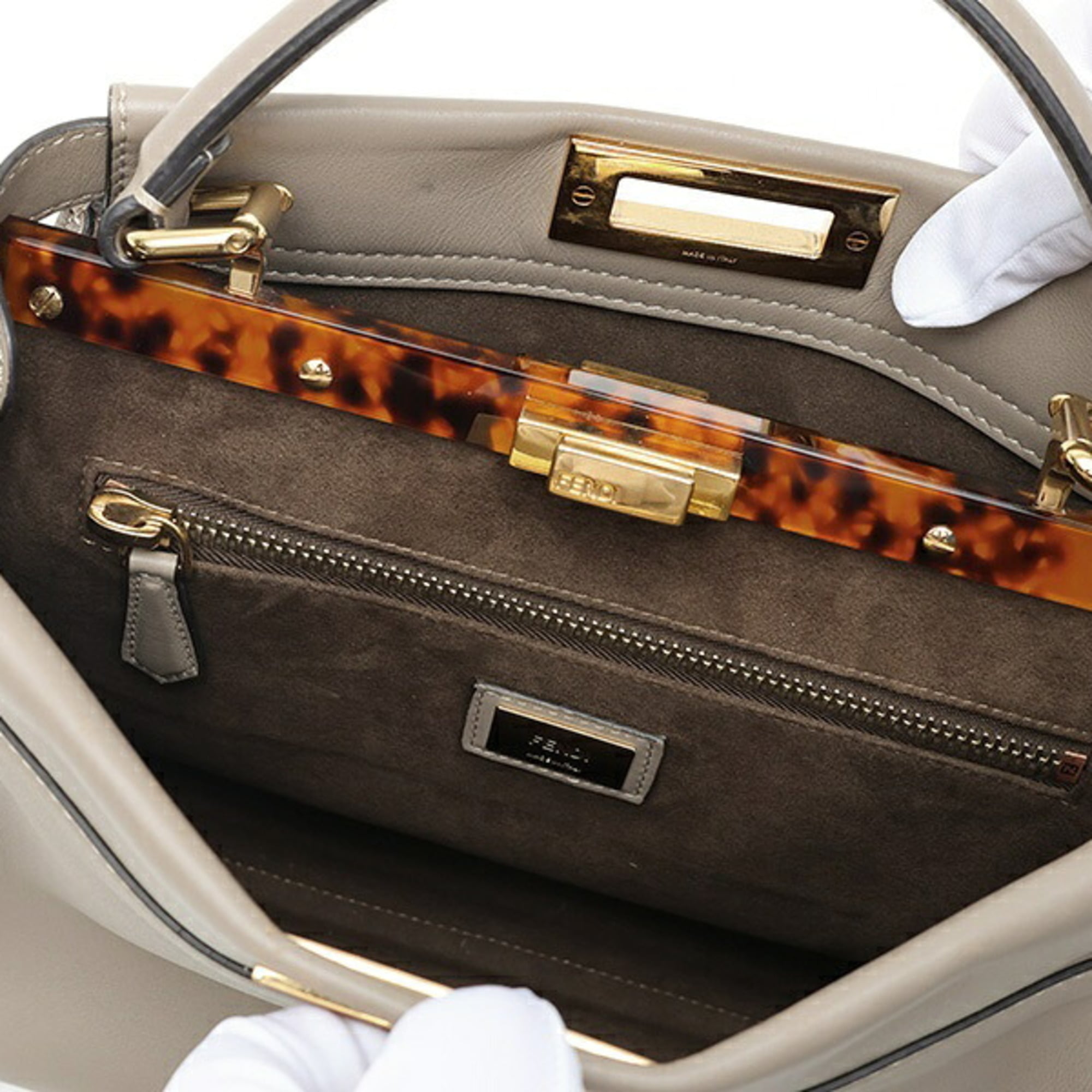 Fendi Grayish Leather Shoulder Bag (Pre-Owned)