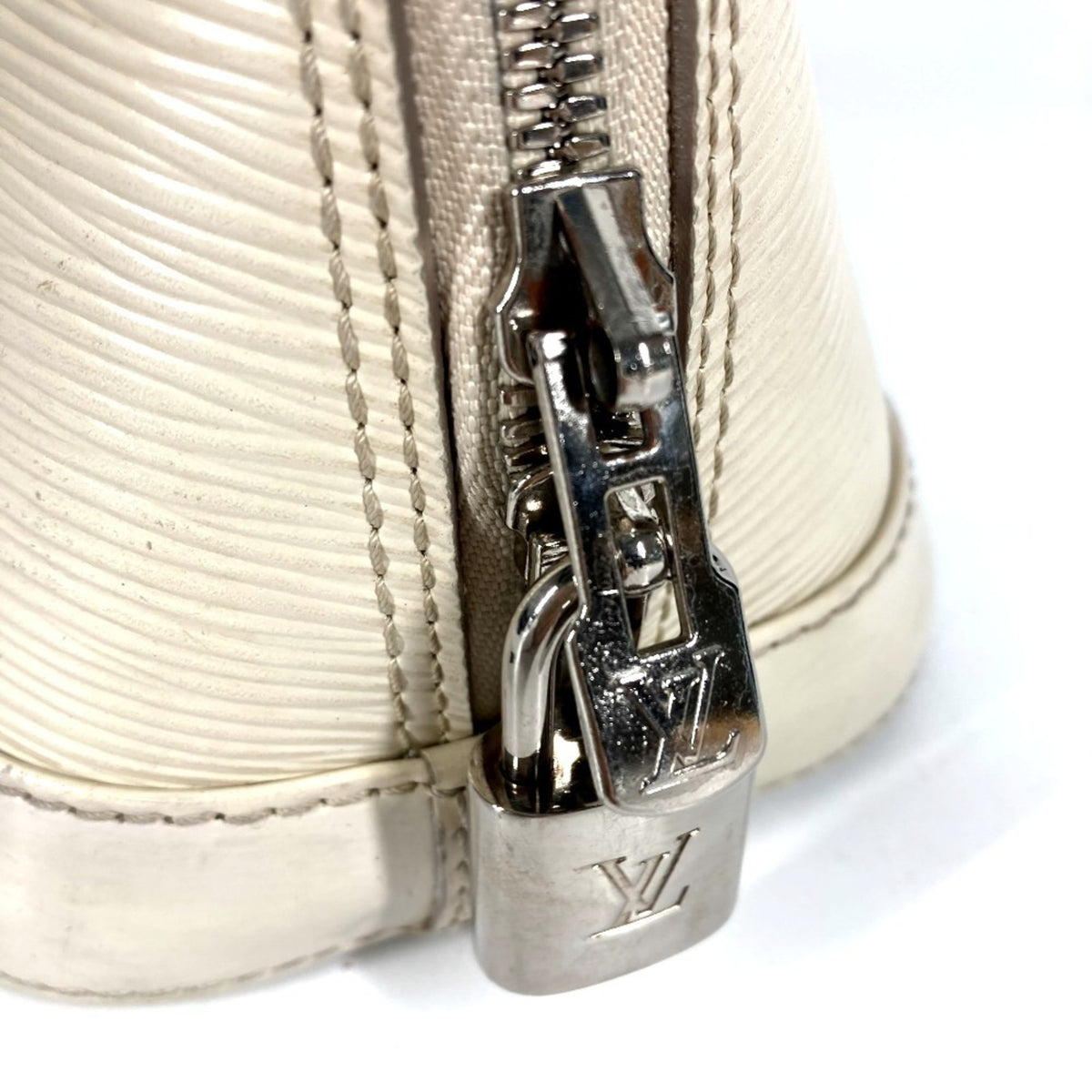Louis Vuitton Lv Off White White Epi Leather Handbag Shoulder Bag (Pre-Owned)