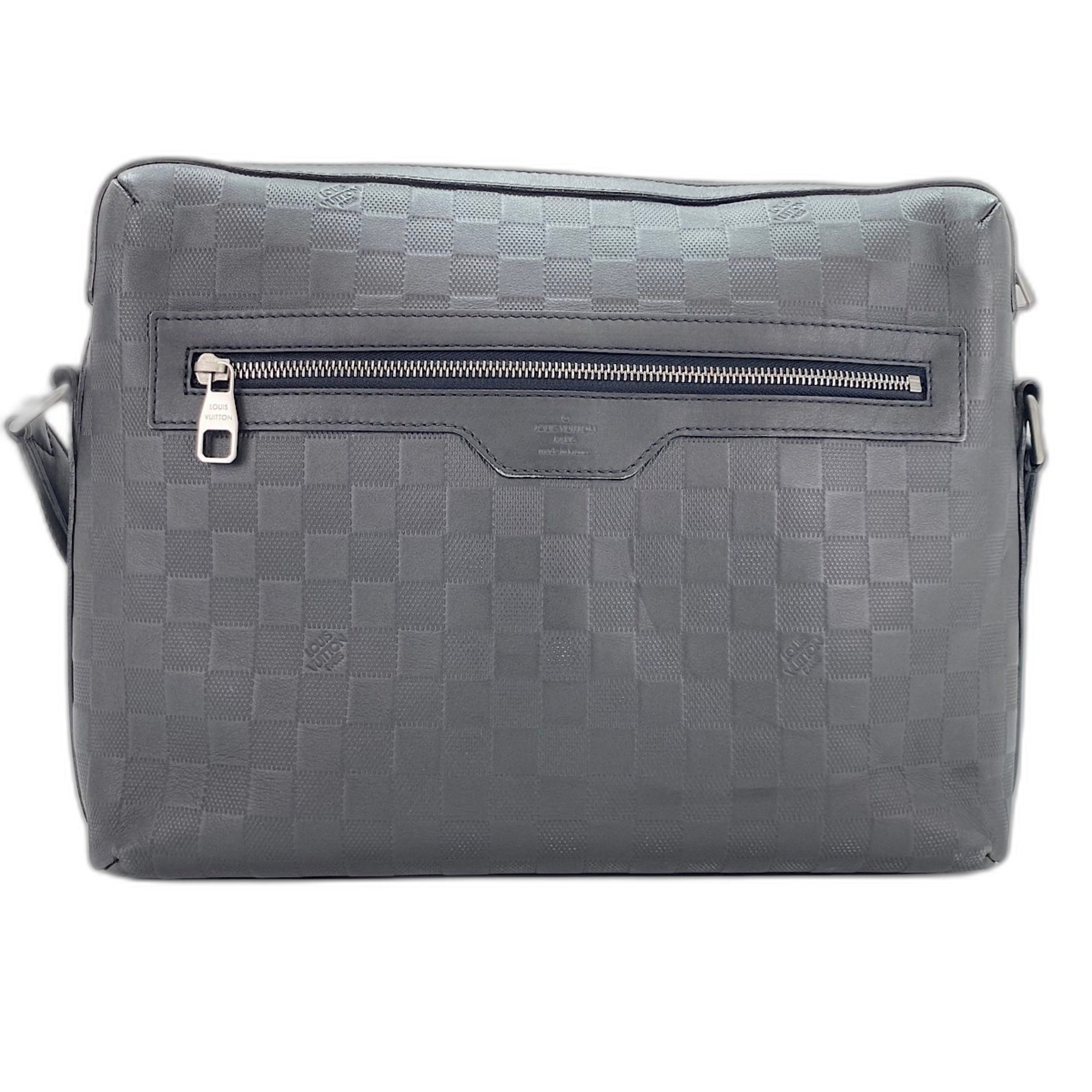 Louis Vuitton Black Shoulder Bag (Pre-Owned)