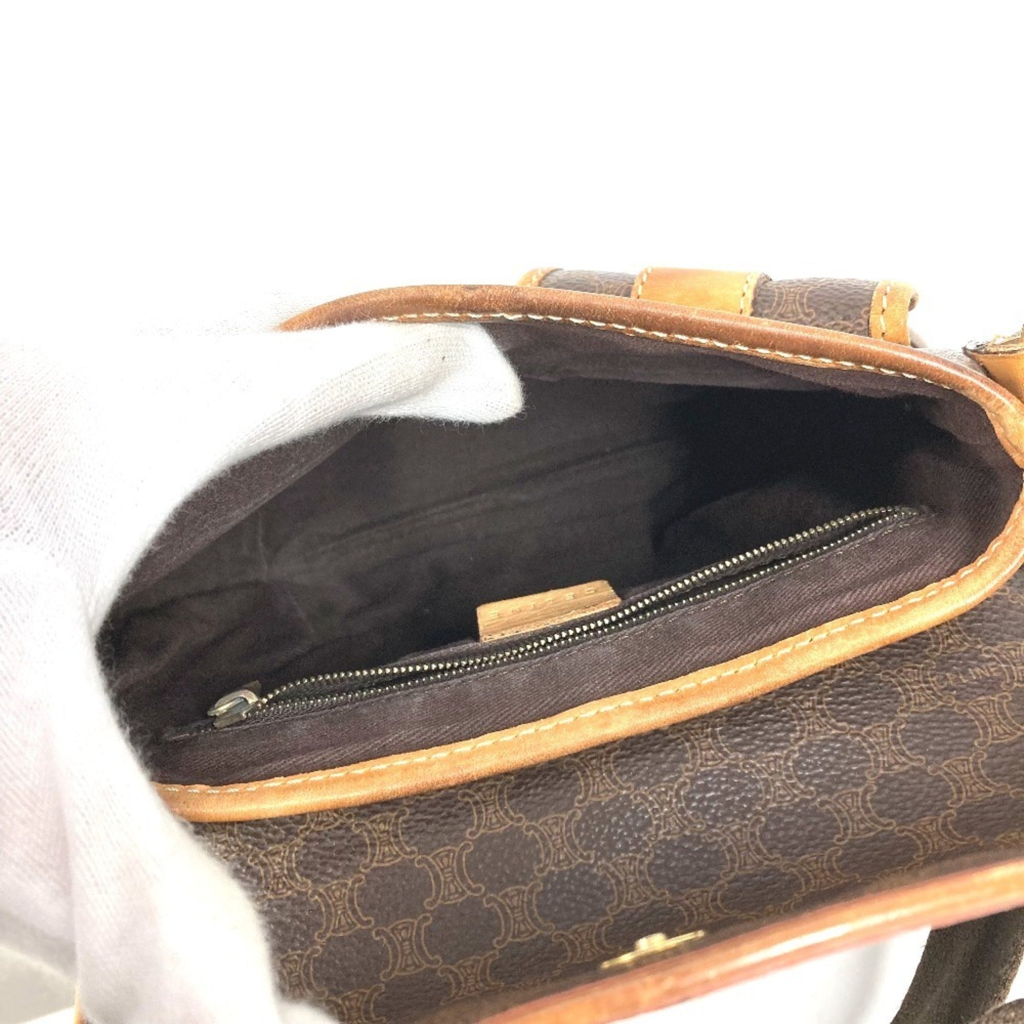 Celine Brown Leather Shoulder Bag (Pre-Owned)