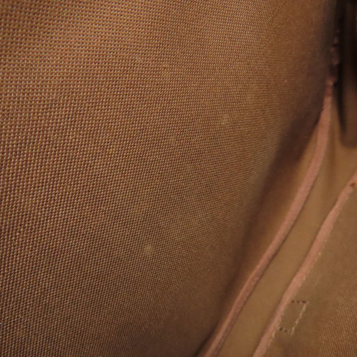 Louis Vuitton Monogram Monogram Shoulder Bag (Pre-Owned)