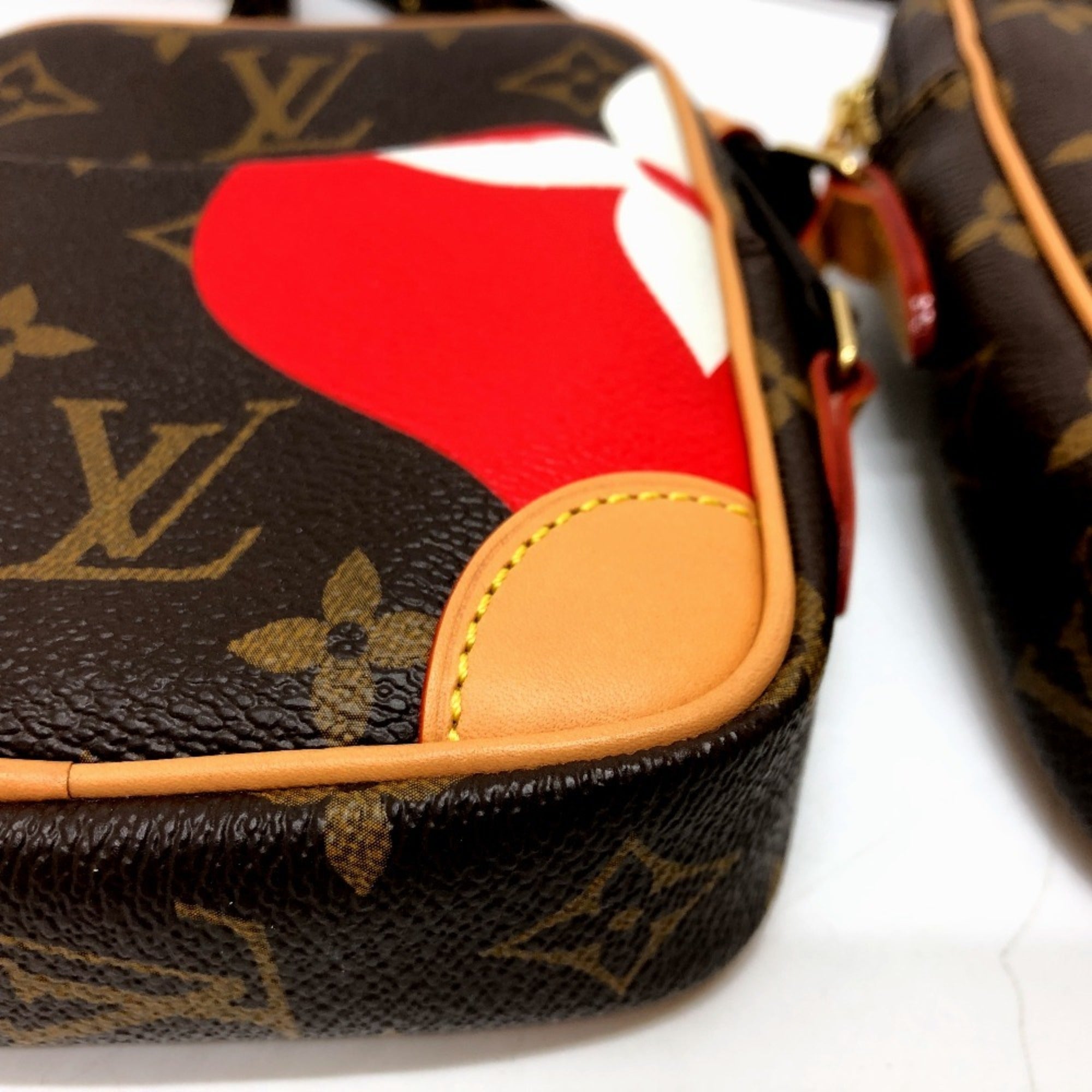Louis Vuitton Brown Monogram Shoulder Bag (Pre-Owned)