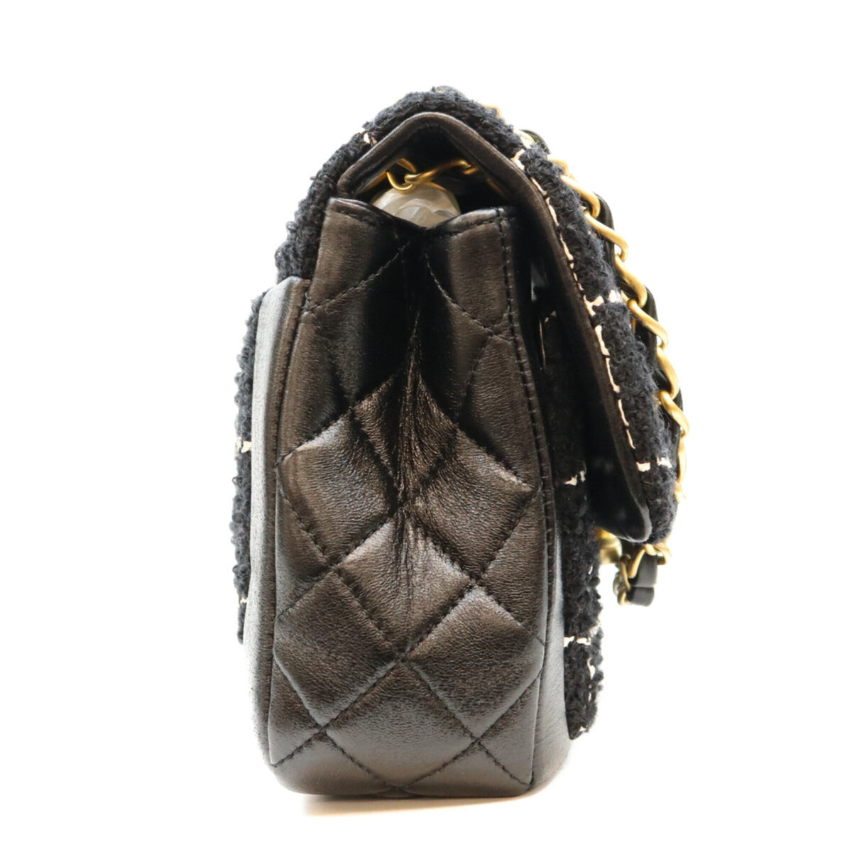 Chanel Black Tweed Shoulder Bag (Pre-Owned)