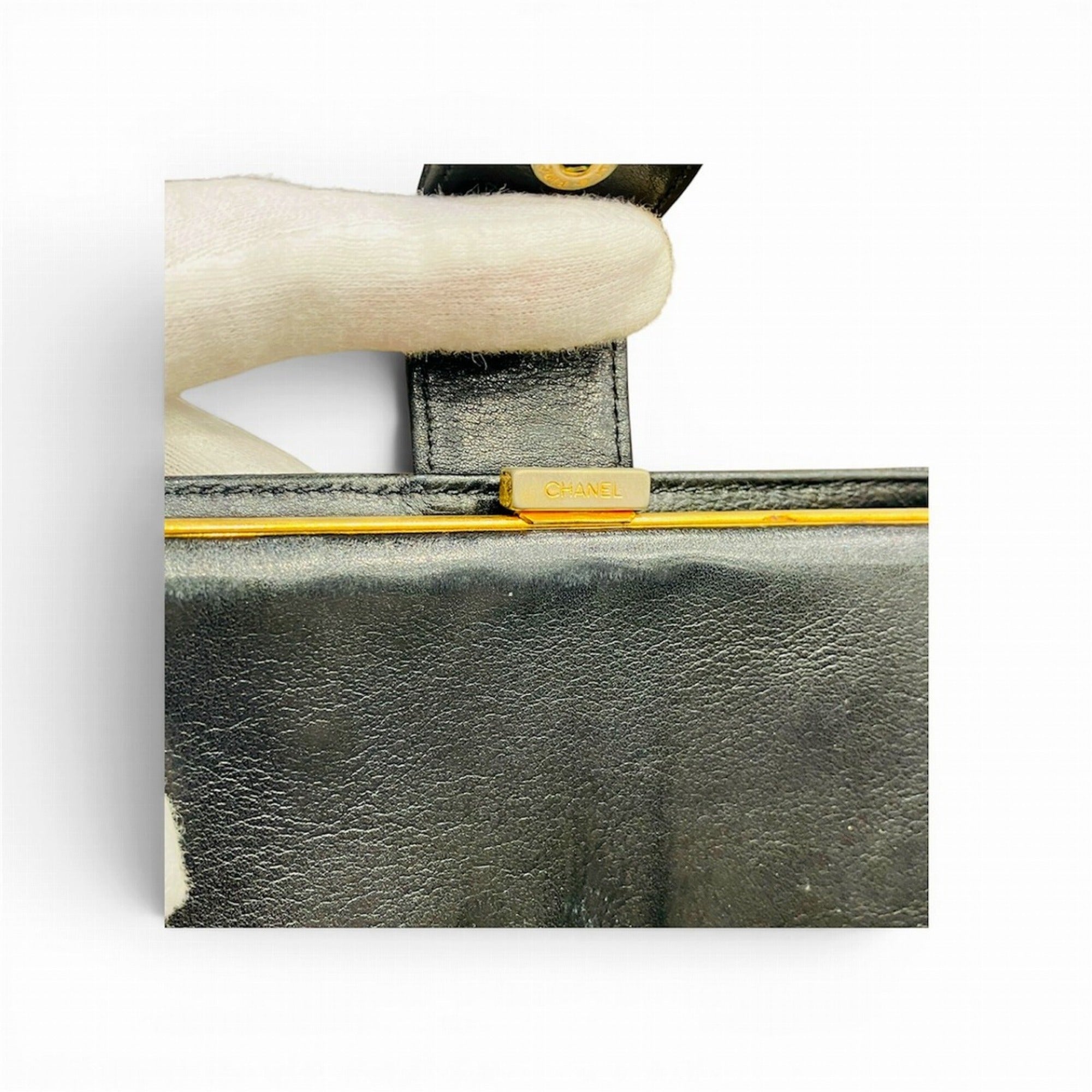 Chanel Black Grained Calfskin Wallet (Bi-Fold) (Pre-Owned)