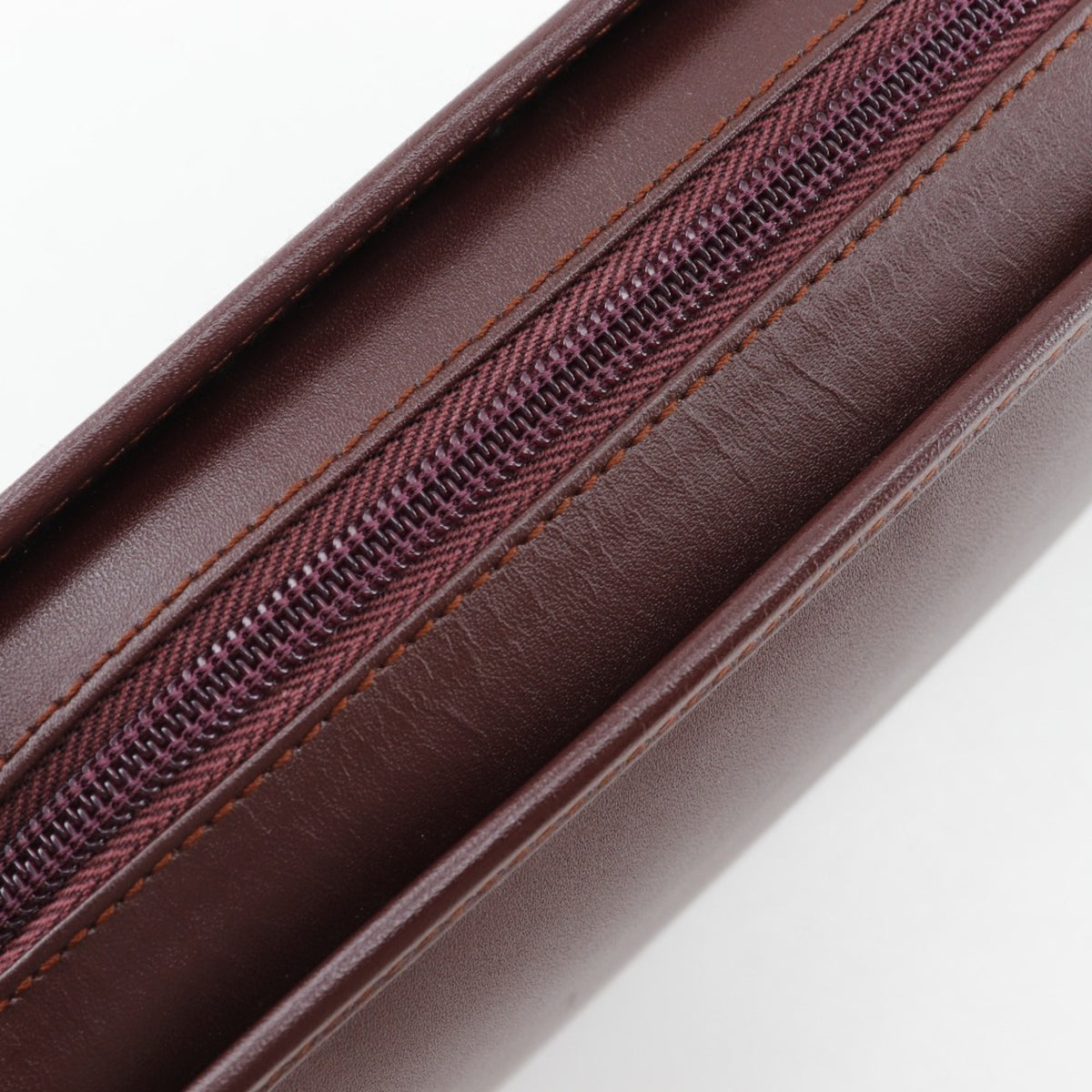 Cartier Must Bordeaux Red Color Wine Red Leather Clutch Bag (Pre-Owned)