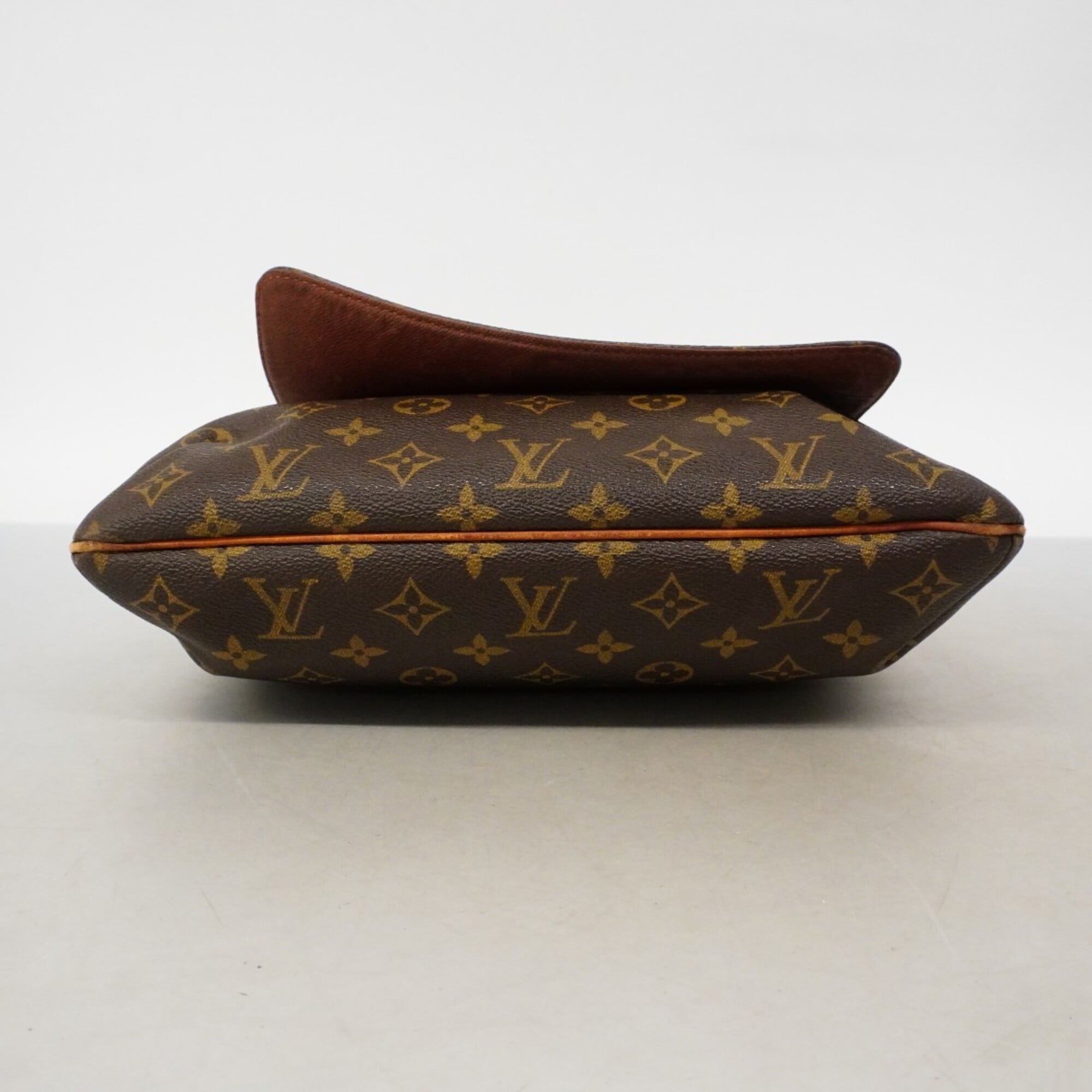 Louis Vuitton Brown Shoulder Bag (Pre-Owned)