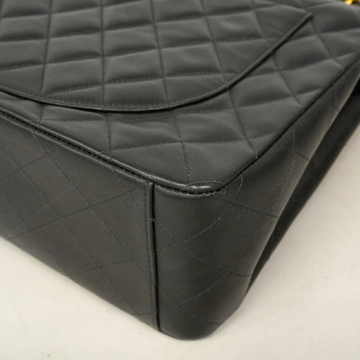 Chanel Black Leather Shoulder Bag (Pre-Owned)