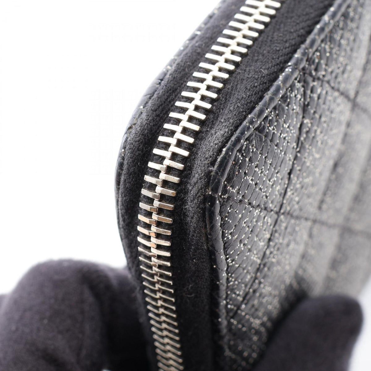 Chanel Black Grained Calfskin Long Wallet (Bi-Fold) (Pre-Owned)