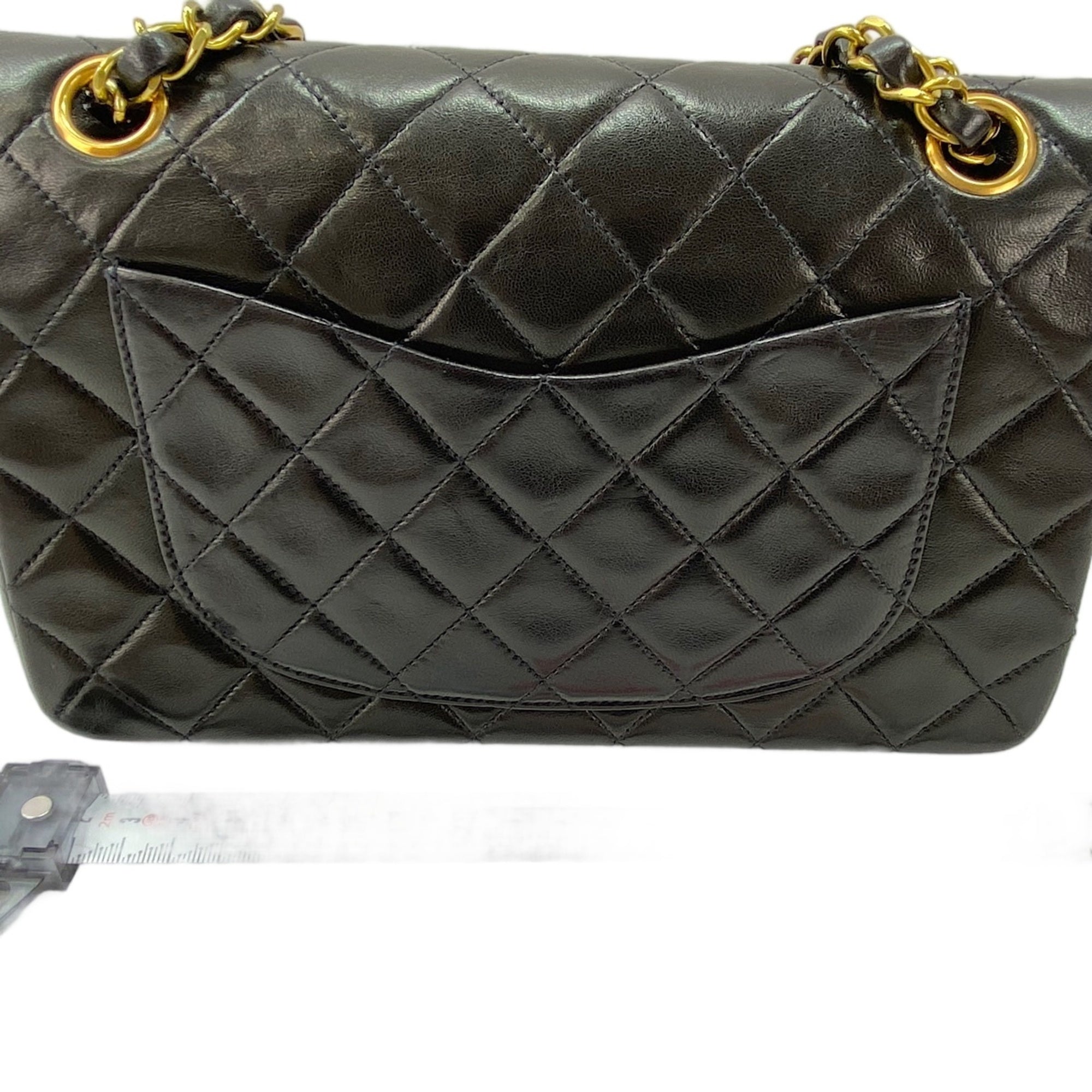 Chanel Black Shoulder Bag (Pre-Owned)