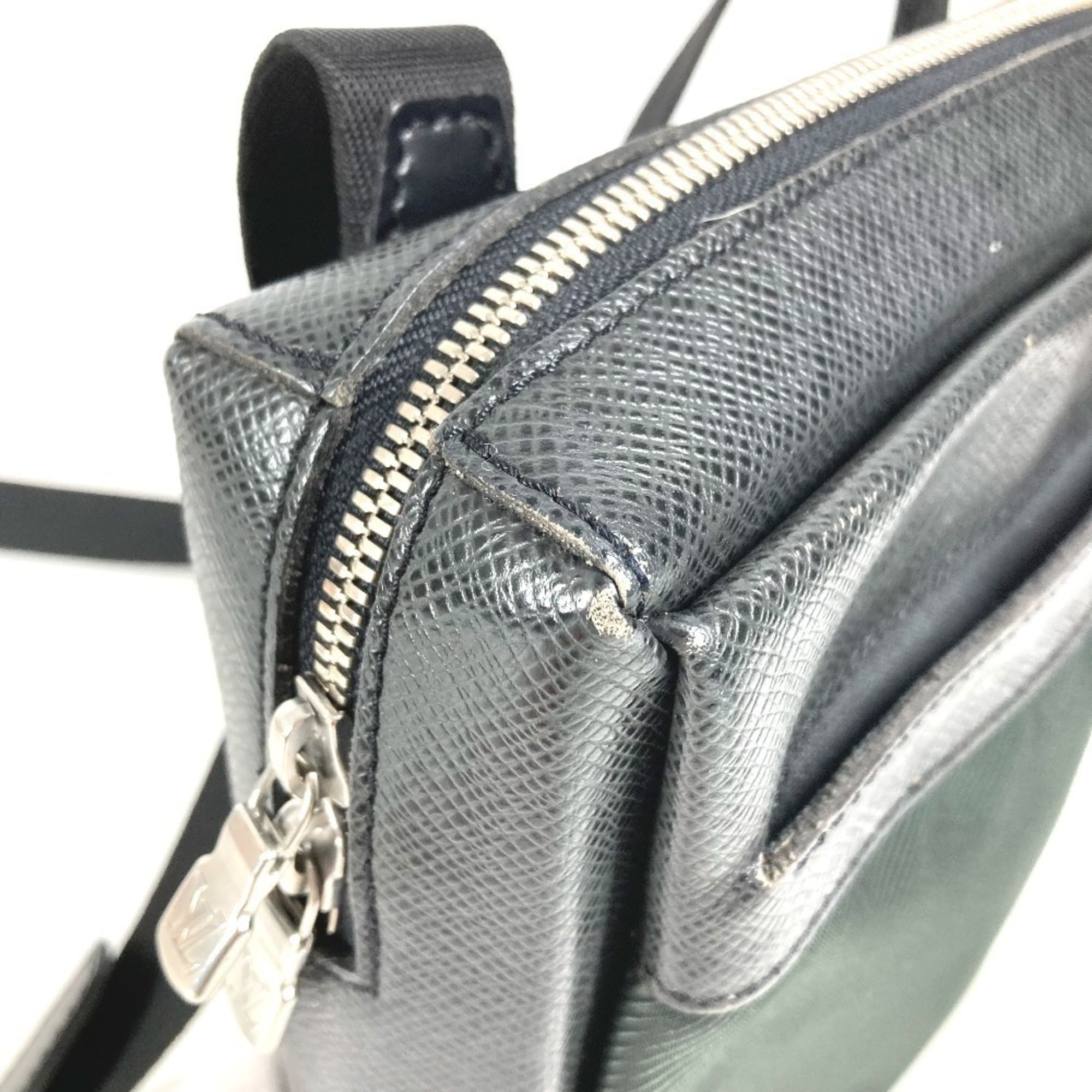 Louis Vuitton Black Khaki Nylon Leather Pochette Shoulder Bag (Pre-Owned)