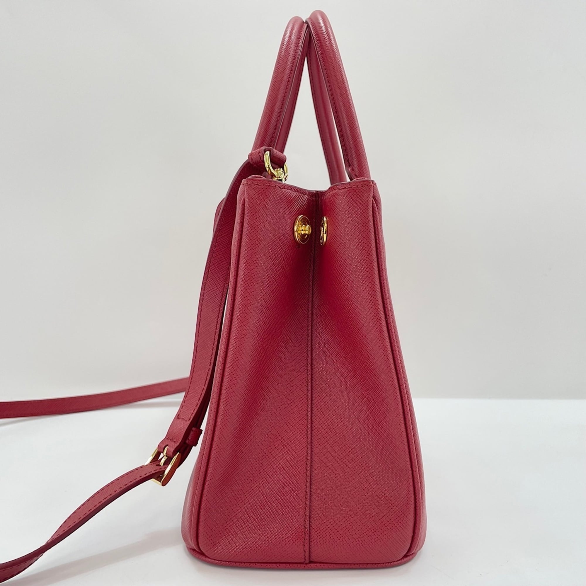 Prada Red Color Handbag Shoulder Bag (Pre-Owned)