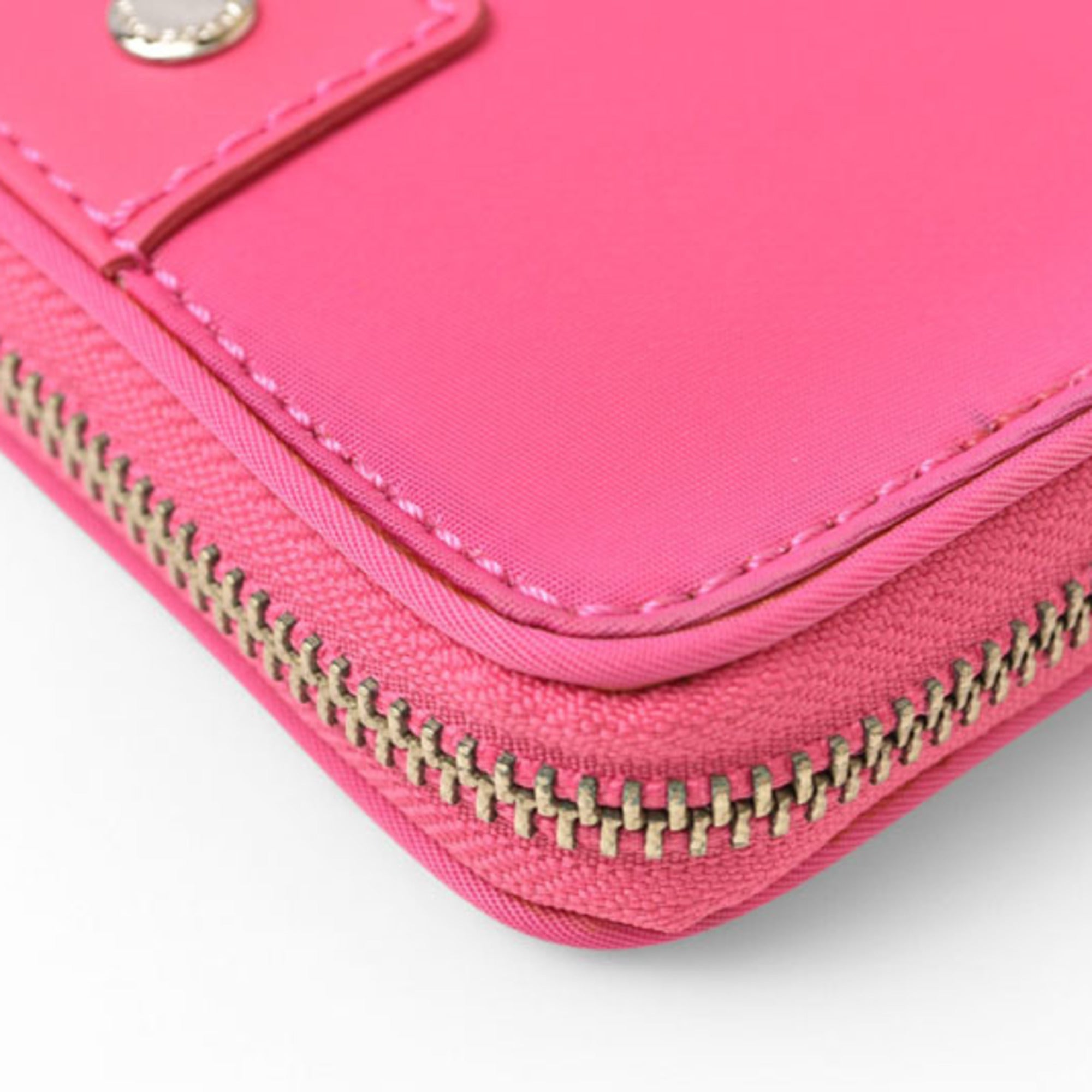 Marc By Marc Jacobs Pink Nylon Long Wallet (Bi-Fold) (Pre-Owned)