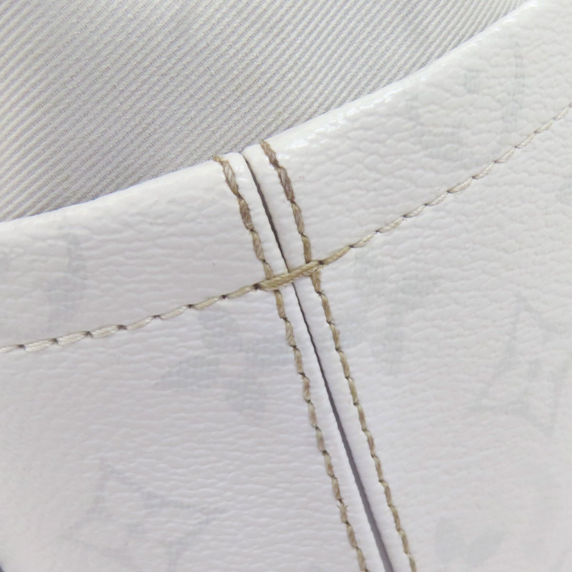 Louis Vuitton Monogram Monogram White Monogram Canvas Shoulder Bag (Pre-Owned)