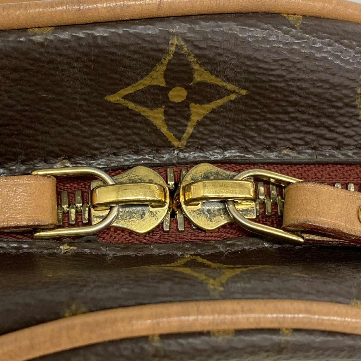 Louis Vuitton Brown Shoulder Bag (Pre-Owned)