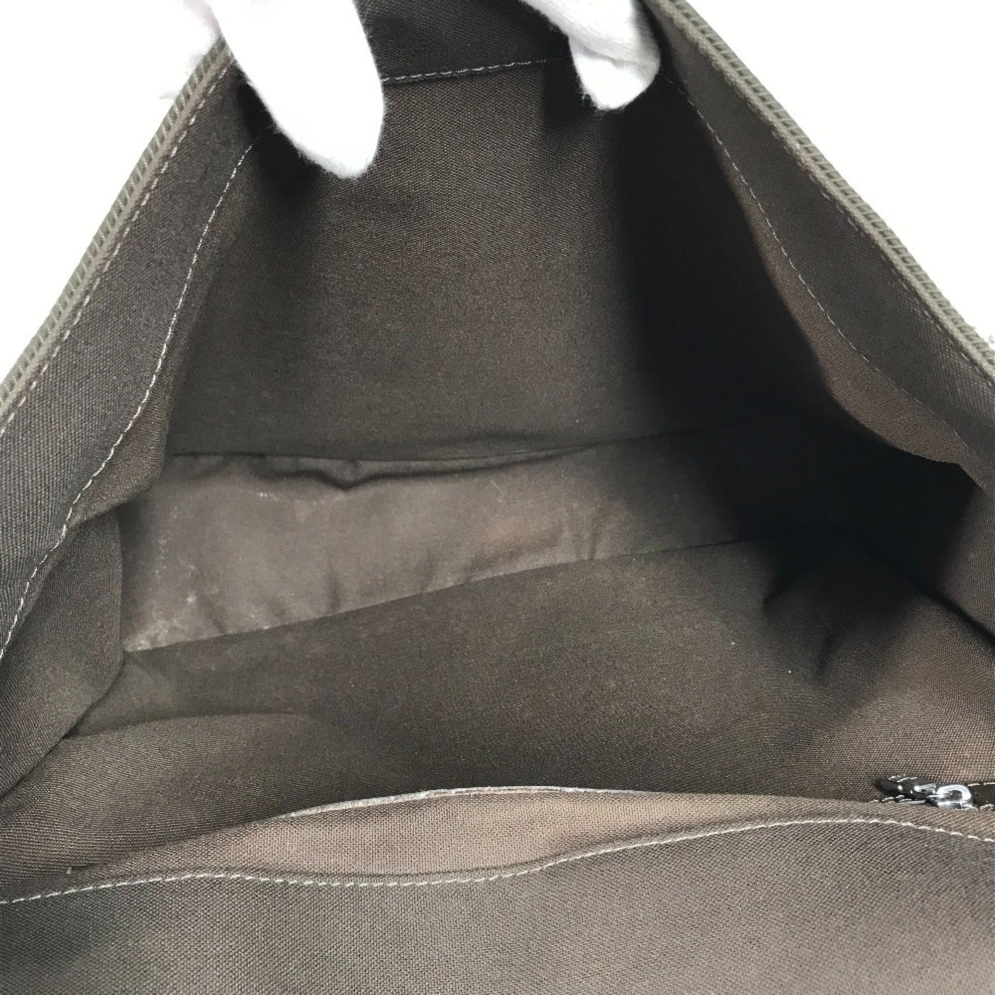Louis Vuitton Brown Grizzly Taiga Leather Messenger Bag Shoulder Bag (Pre-Owned)