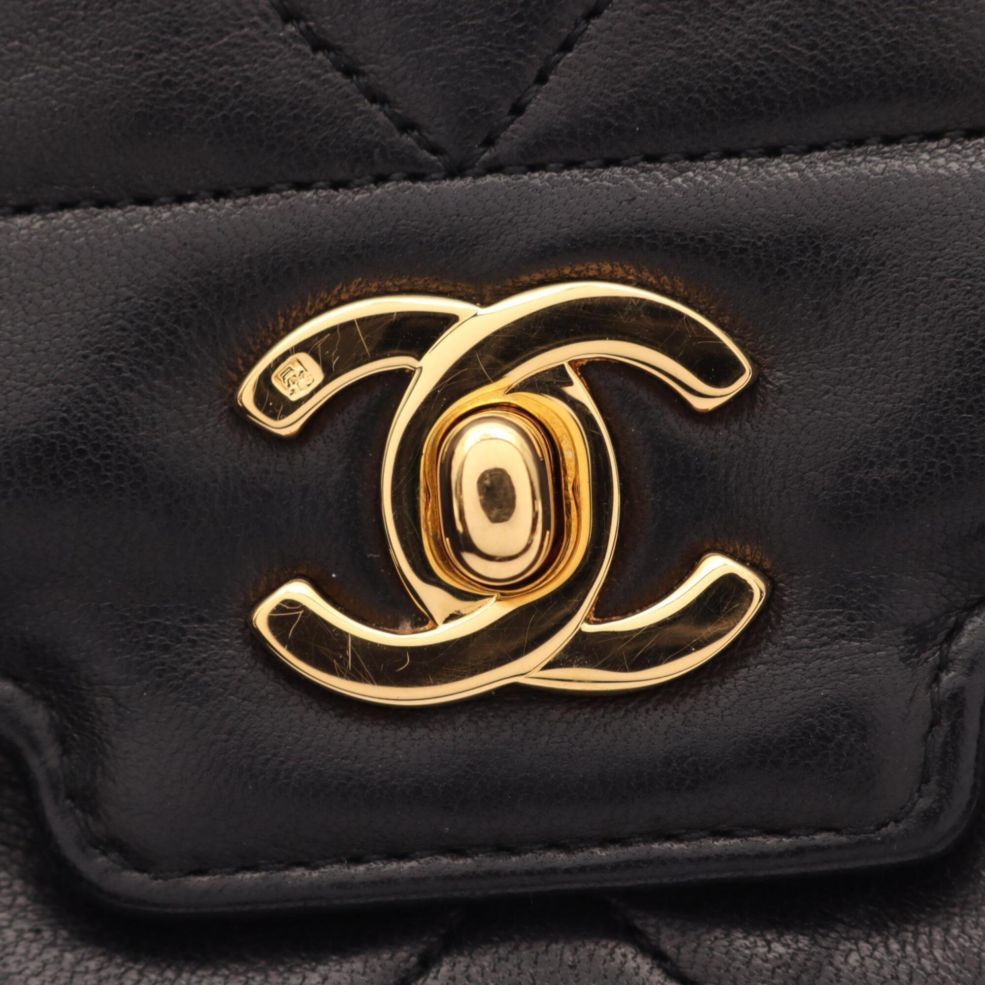 Chanel Black Leather Handbag Shoulder Bag (Pre-Owned)