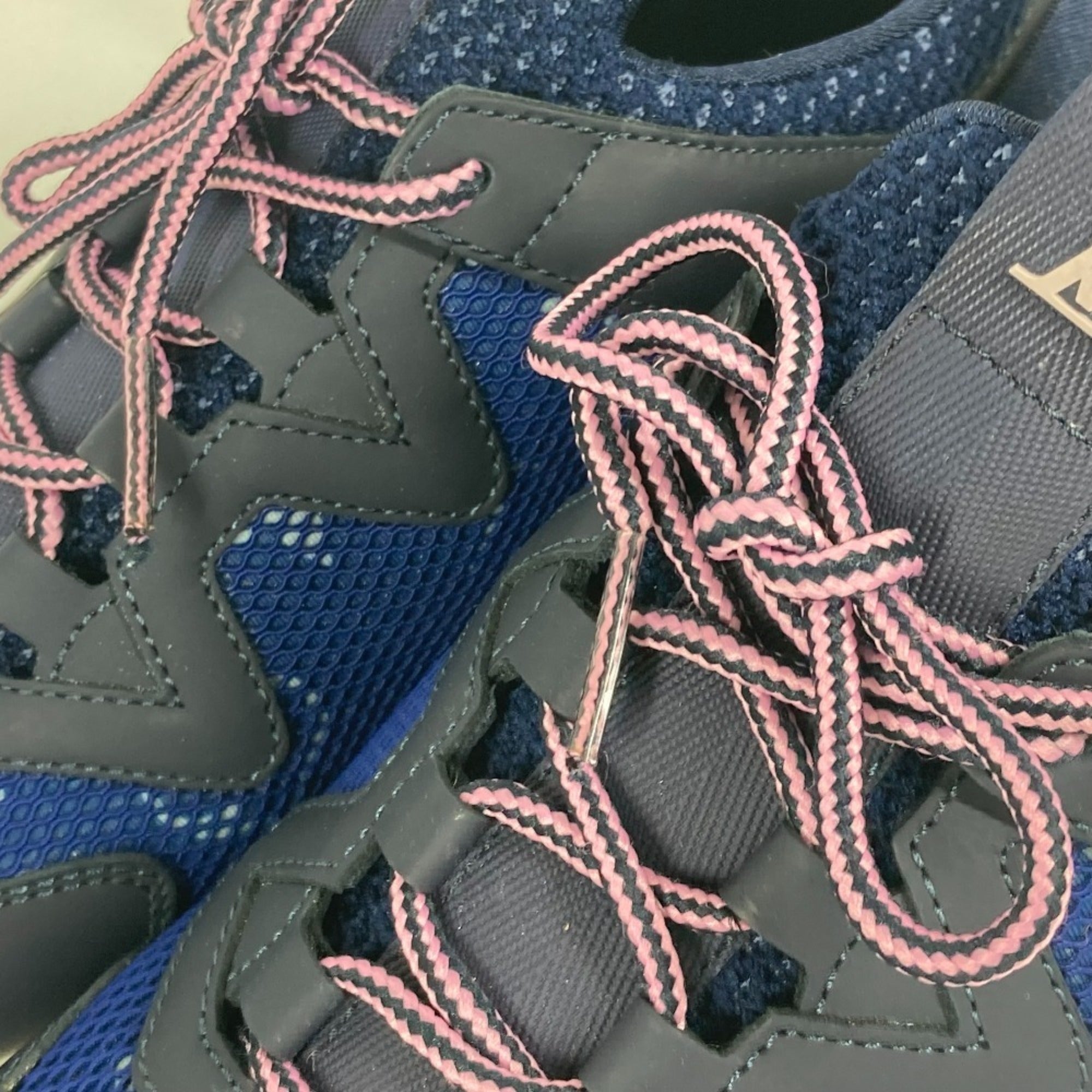 Louis Vuitton Blue Pink Sneakers (Pre-Owned)
