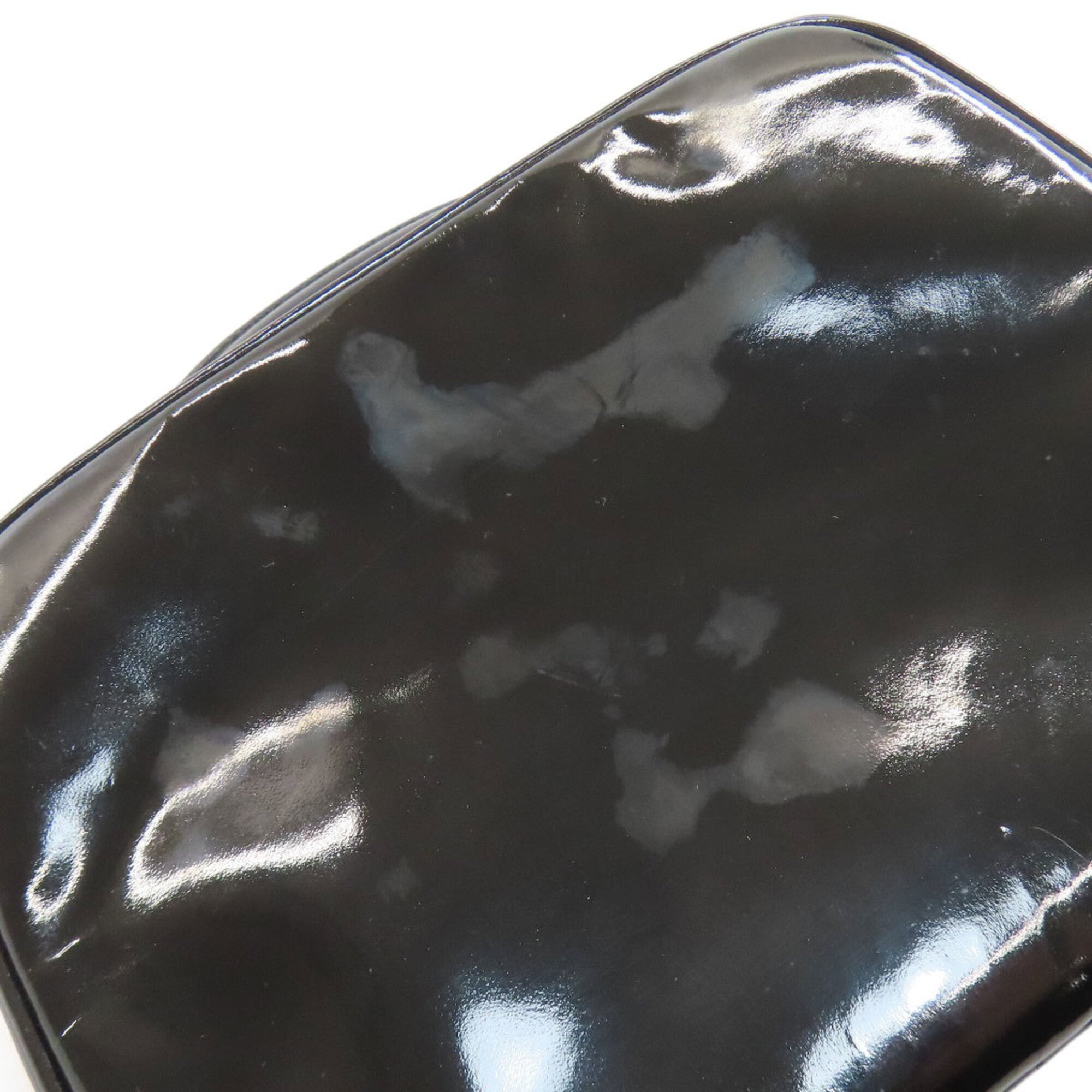 Chanel Black Patent Leather Handbag (Pre-Owned)