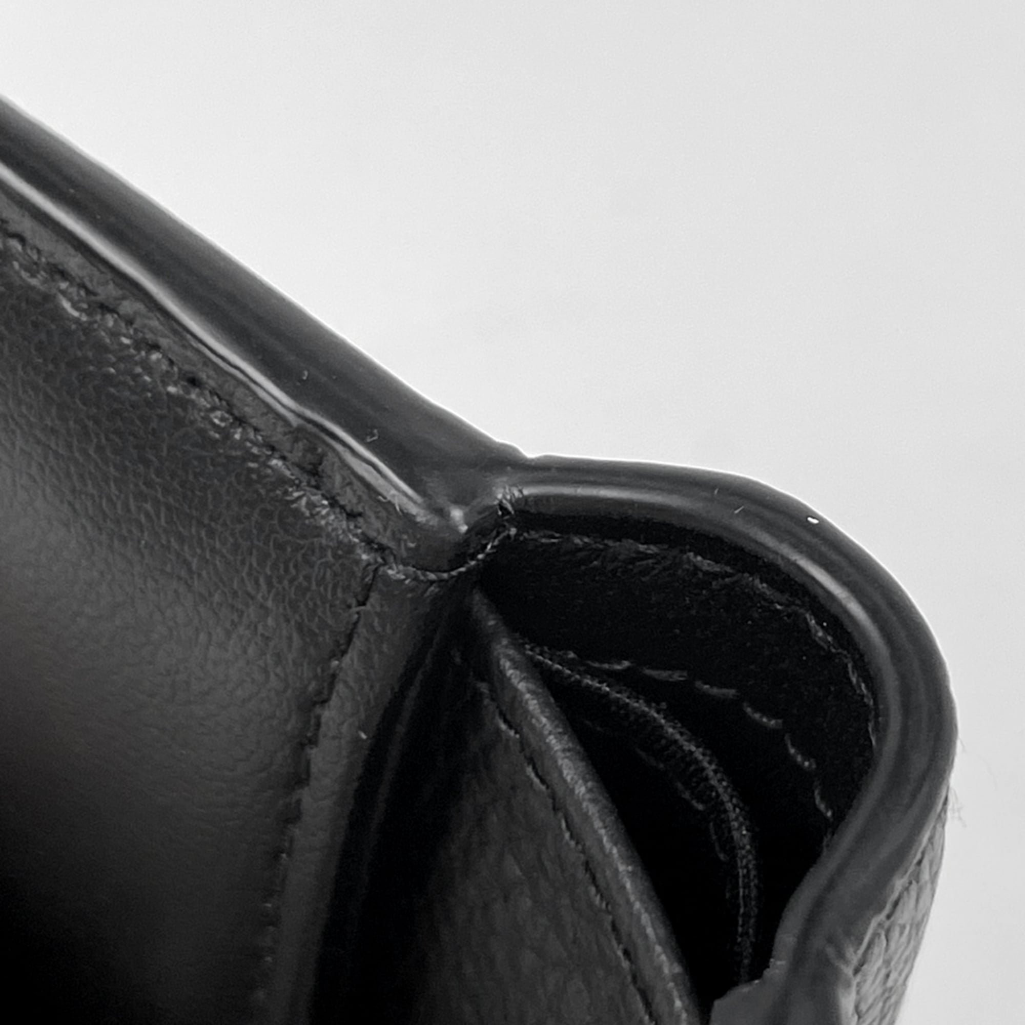 Christian Dior Black Leather Wallet (Bi-Fold) (Pre-Owned)