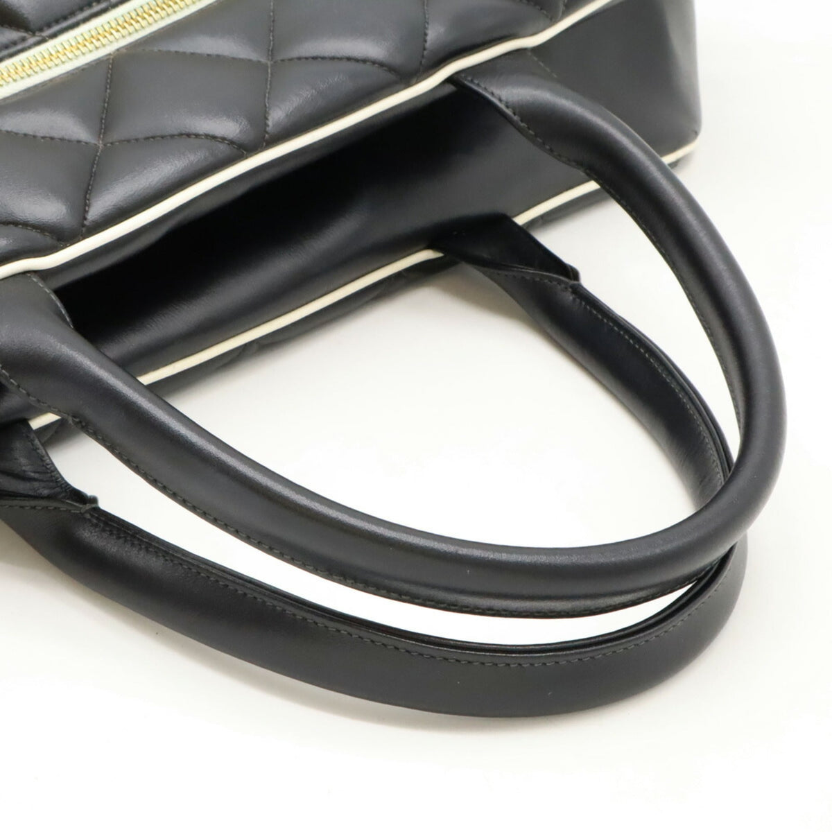 Chanel Black White Leather Boston Bag (Pre-Owned)