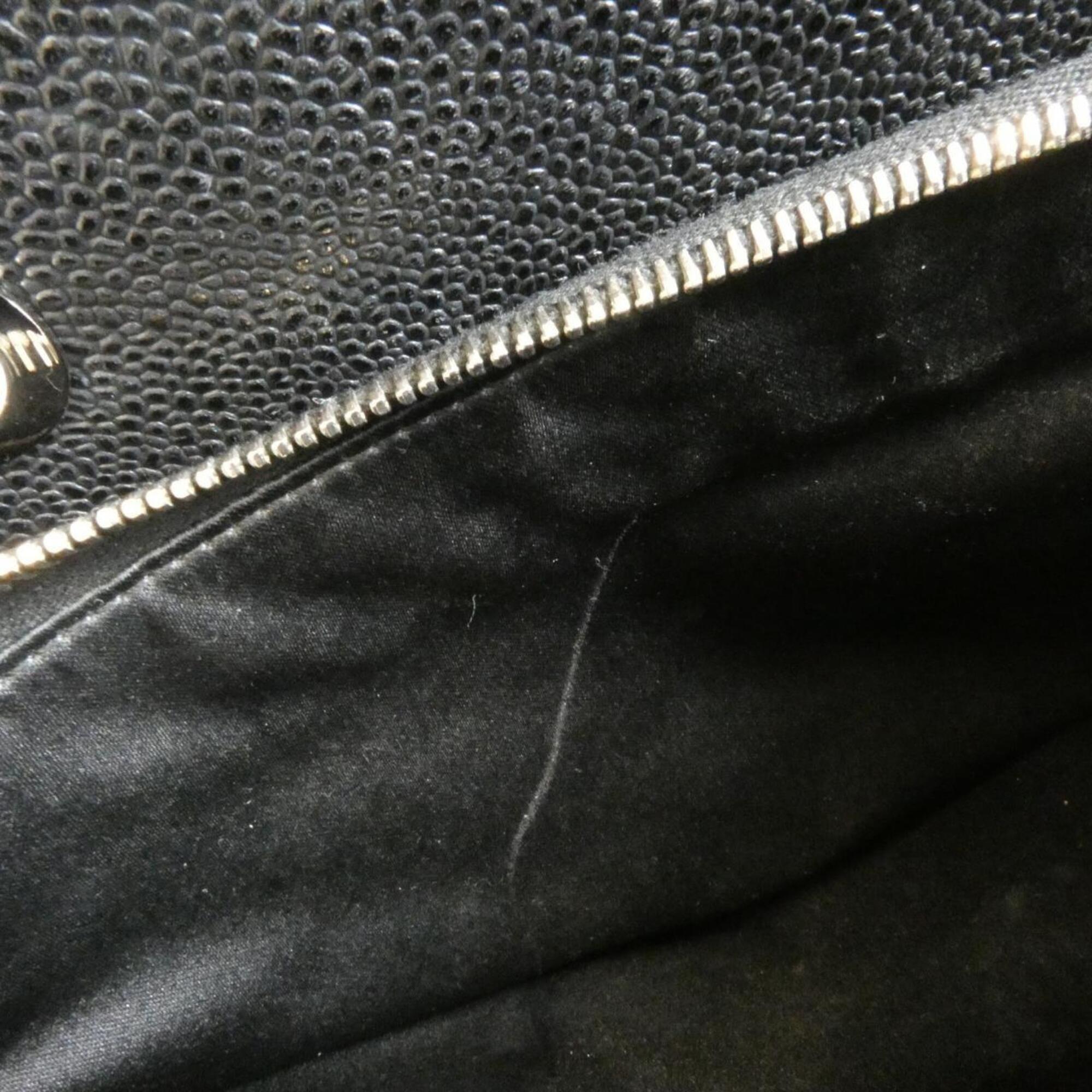 Chanel Black Grained Calfskin Shoulder Bag (Pre-Owned)