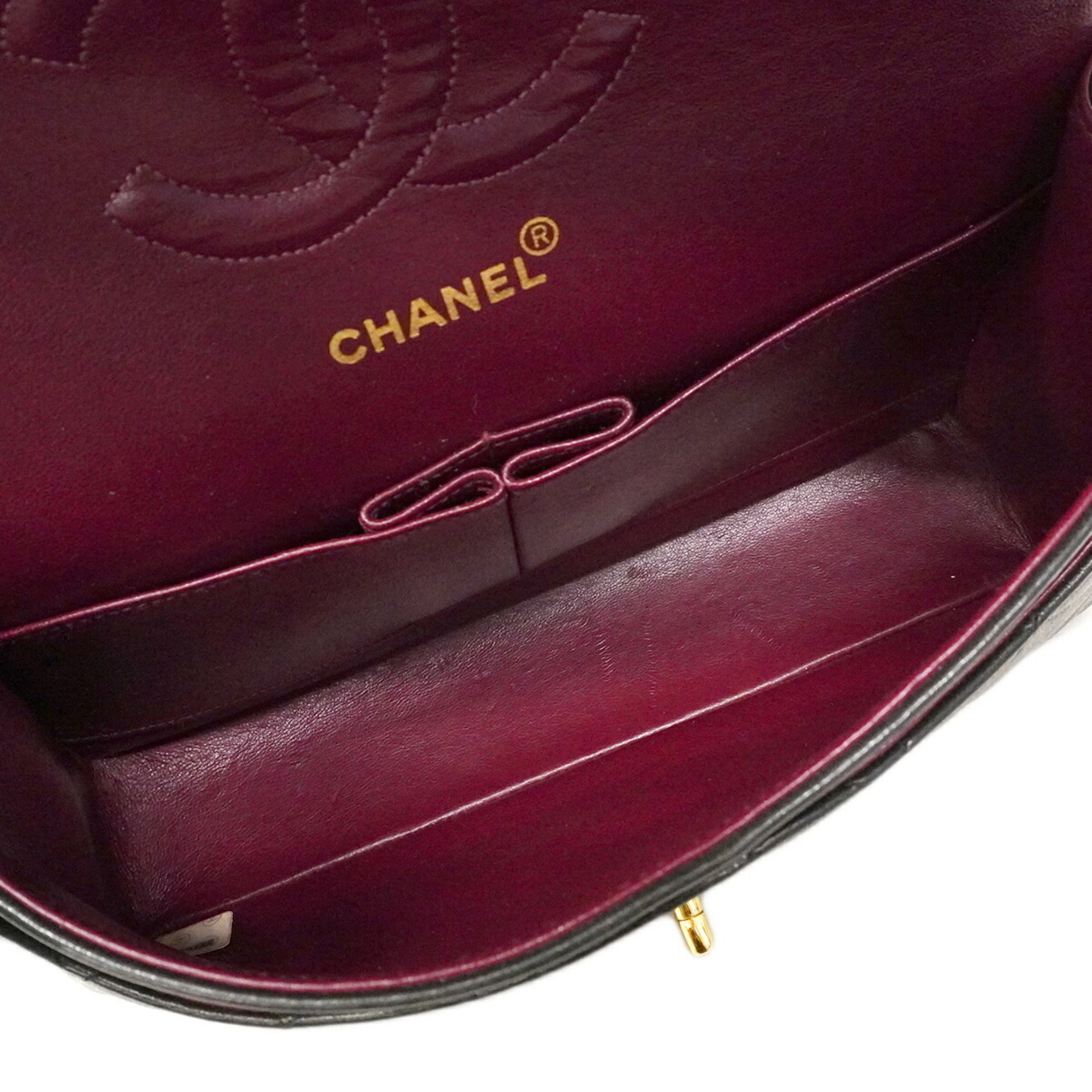 Chanel Black Leather Shoulder Bag (Pre-Owned)