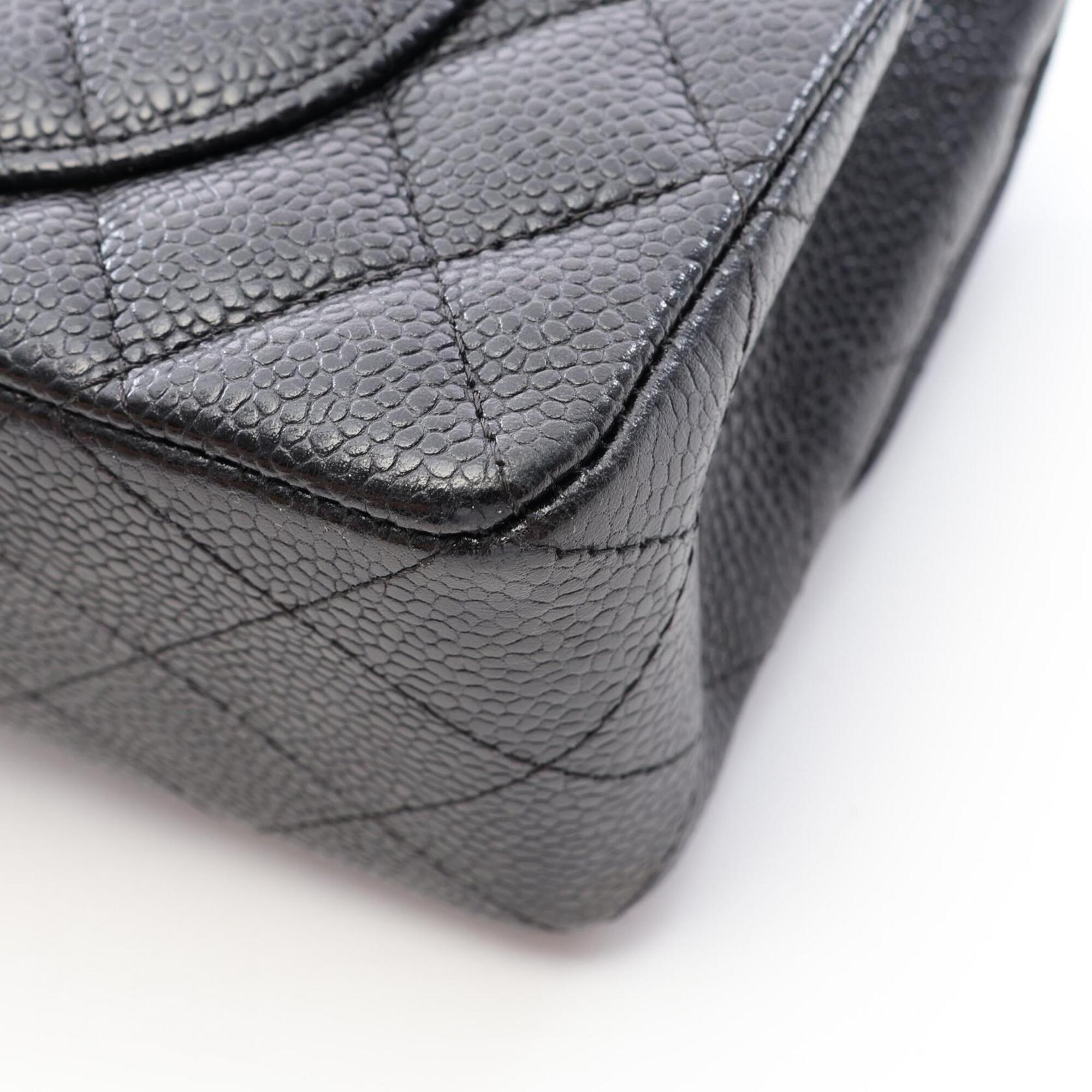 Chanel Black Grained Calfskin Handbag Shoulder Bag (Pre-Owned)