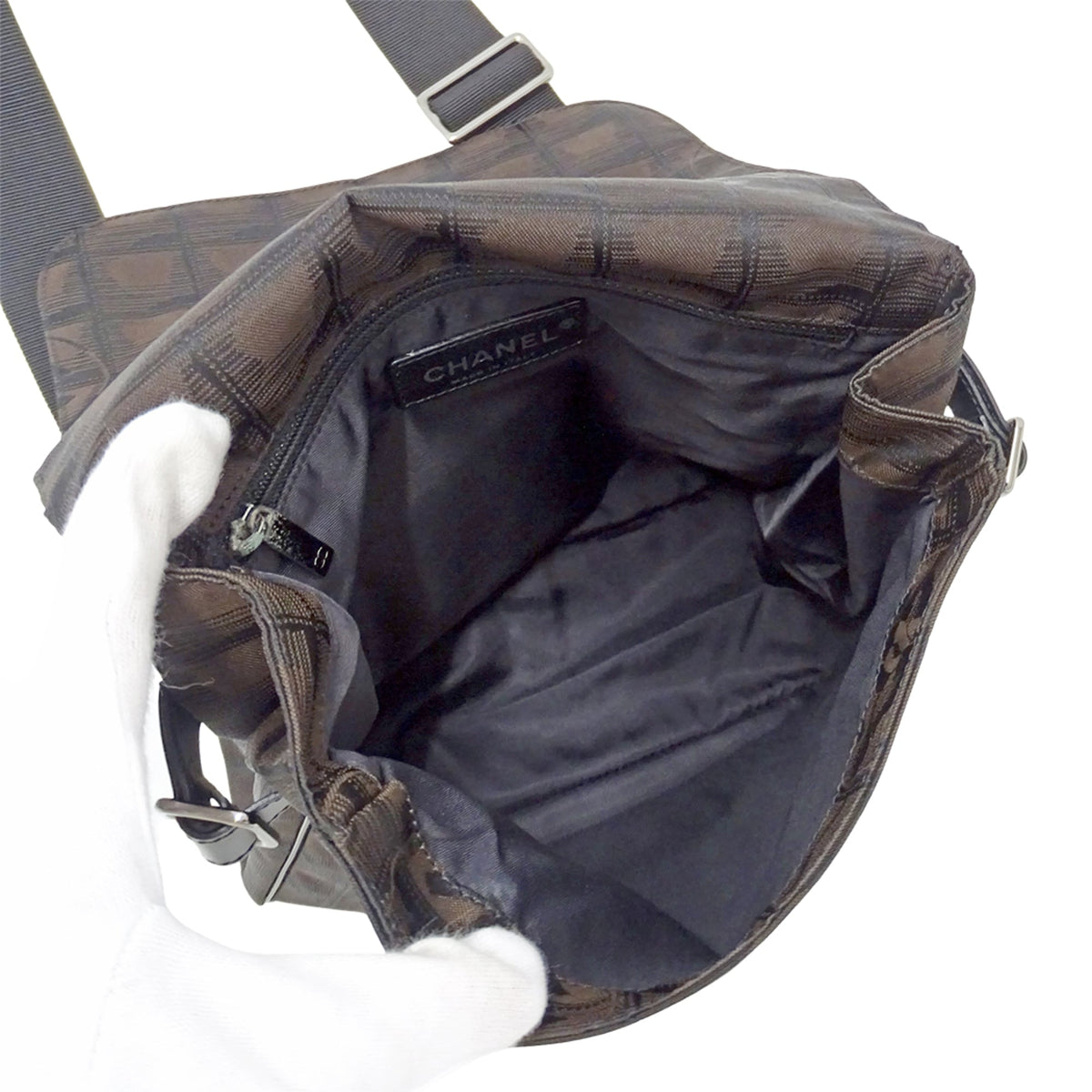 Chanel Dark Brown Nylon Messenger Bag Shoulder Bag (Pre-Owned)