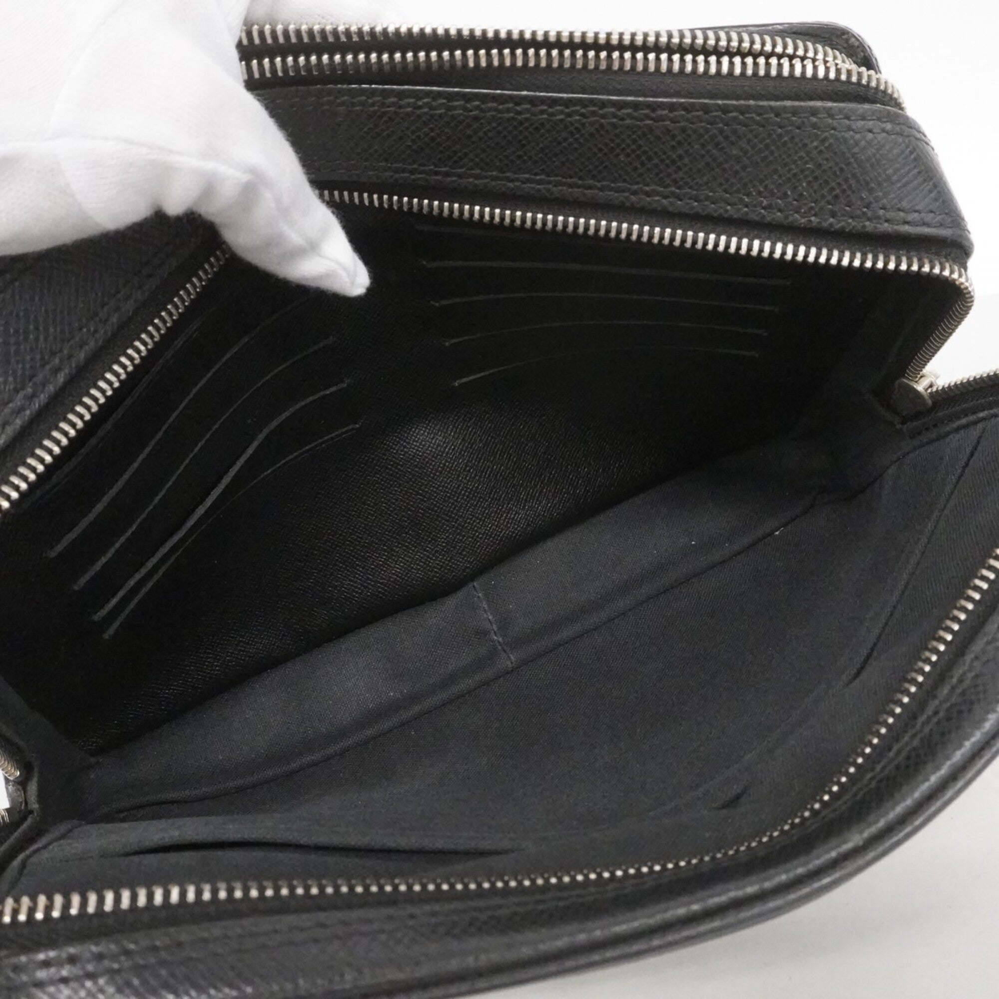 Louis Vuitton Ardoise Clutch Bag (Pre-Owned)