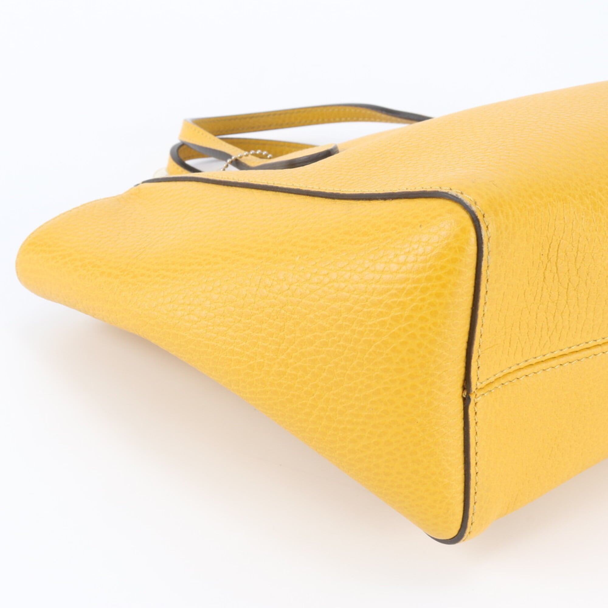 Gucci Gucci Swing Mustard Yellow Leather Handbag (Pre-Owned)
