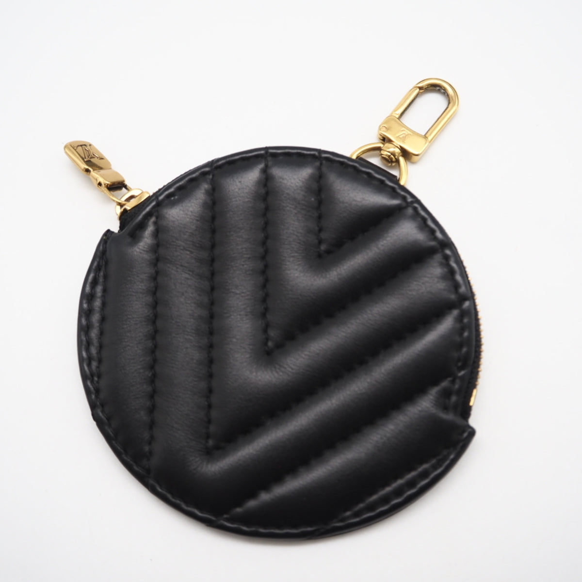 Louis Vuitton Black Leather Pochette Shoulder Bag (Pre-Owned)
